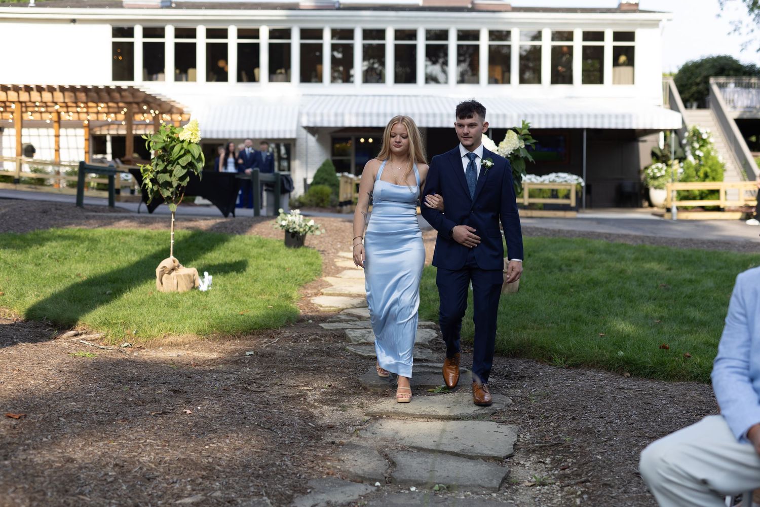 Outdoor Wedding photography at a summer wedding at the Tanglewood Club in Chagrin Falls, Ohio by Sarah Marie Studio.