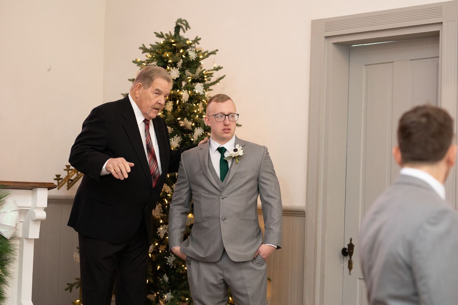 Indoor wedding ceremony at St. James Meeting House in Boardman, Ohio captured by Sarah Marie Studio