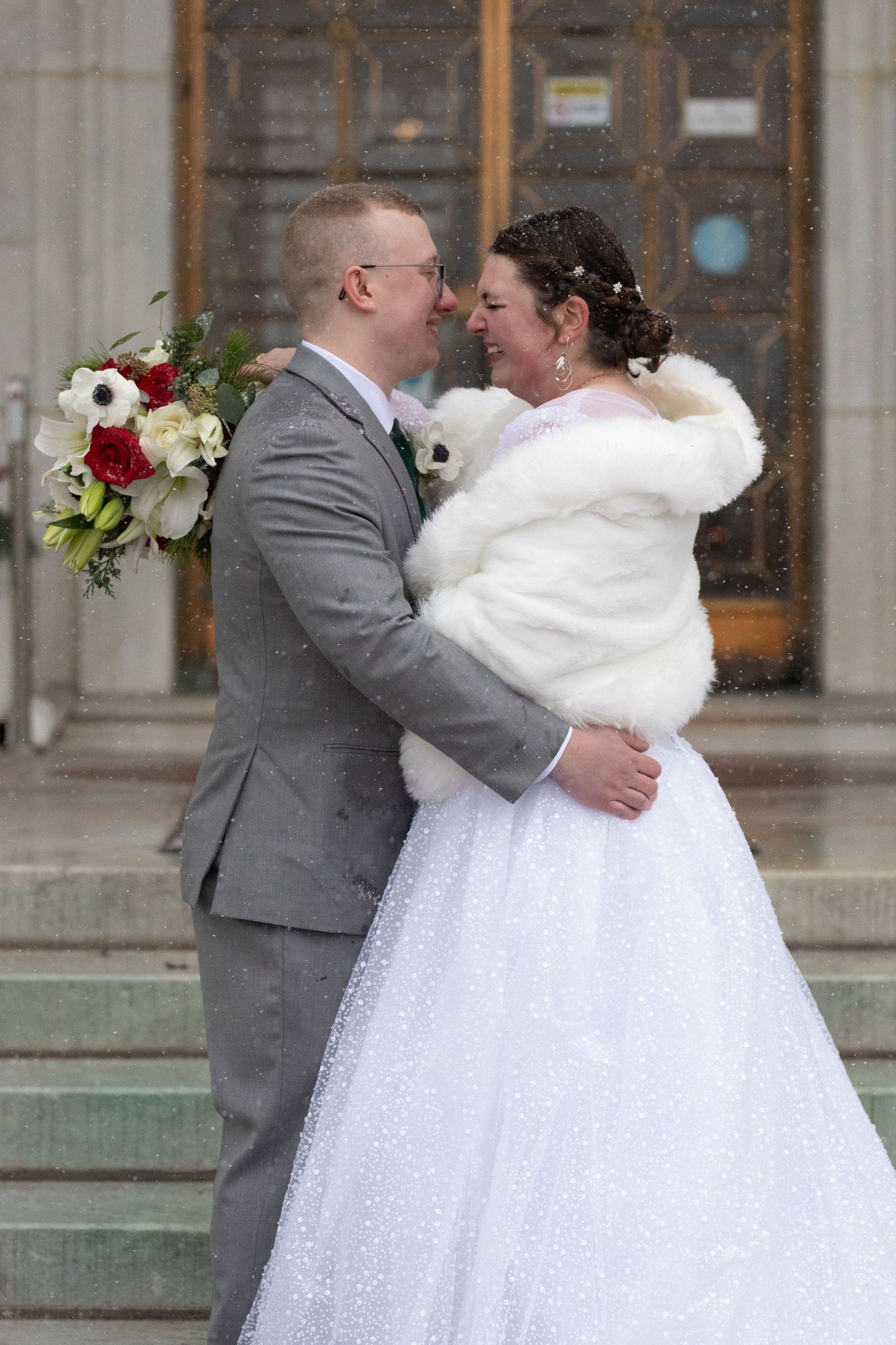 Bridal Portraits at Butler institute of American Art Youngstown Ohio captured by Sarah Marie Studio
