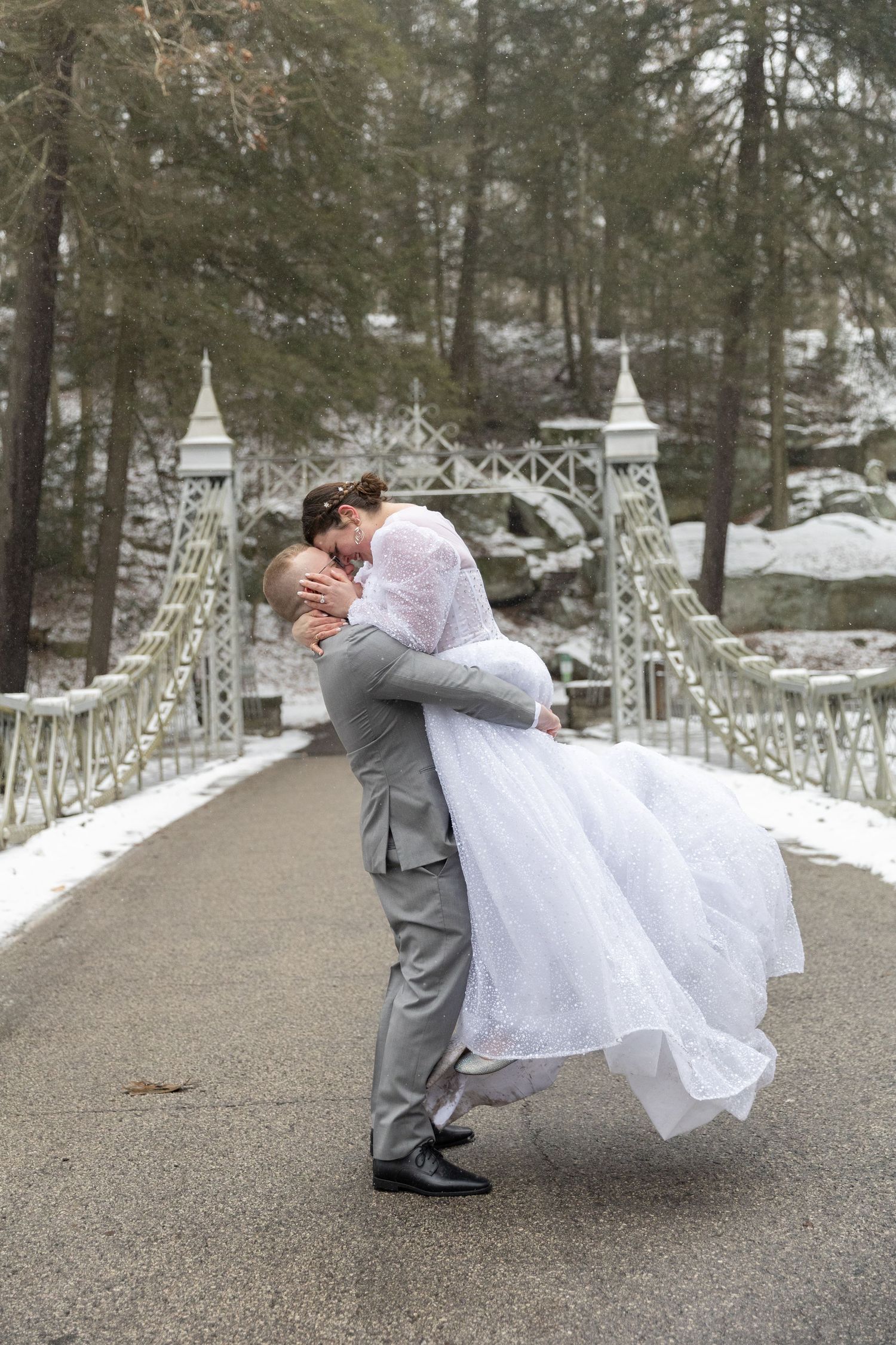wedding-photography-at-the-cinderella-bridge-youngstown-ohio