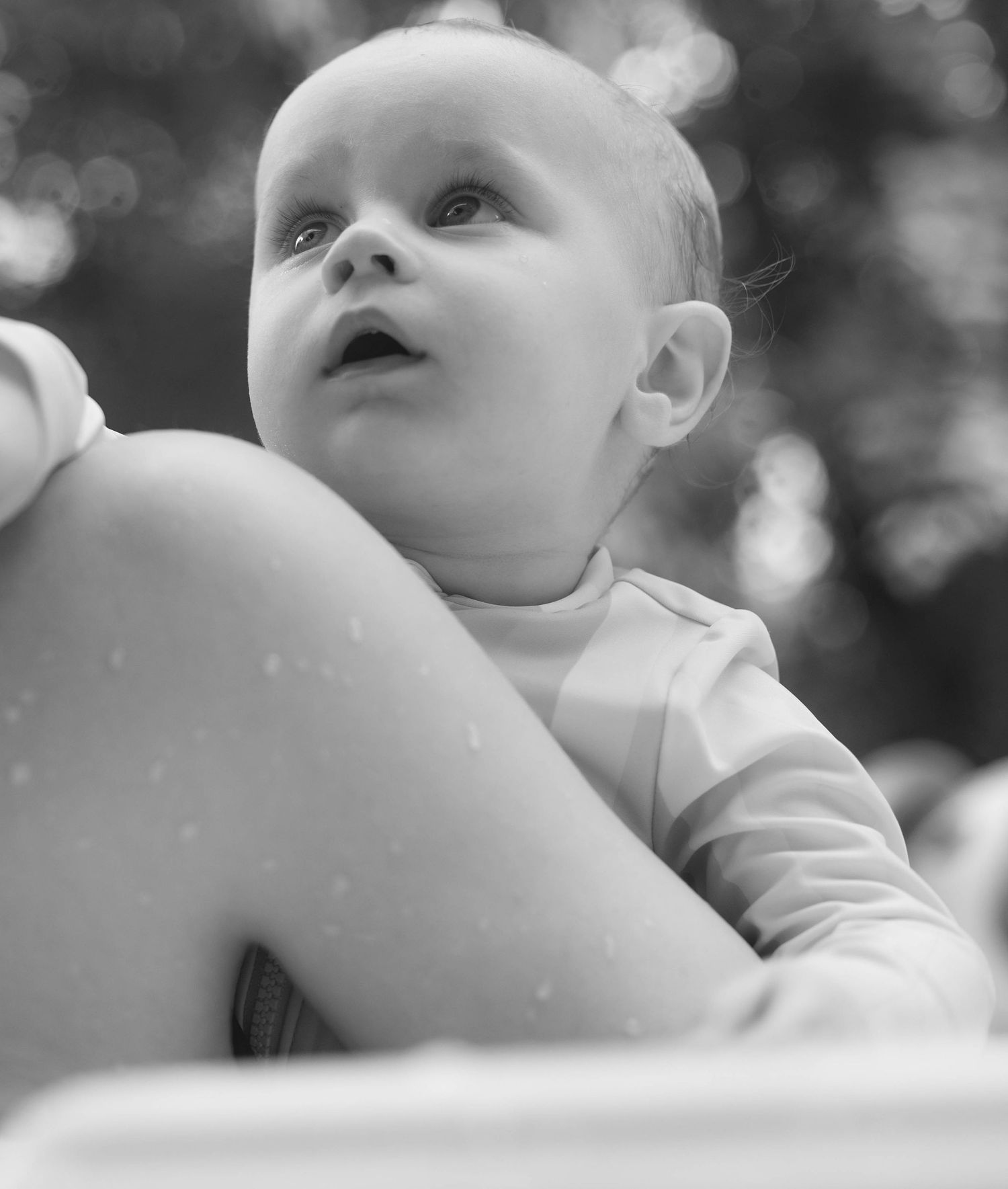 family photography candid playful nyc , real moments. black and white film vibe