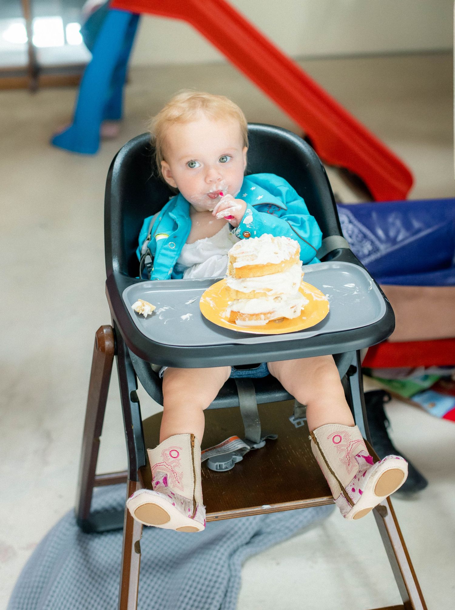 Candid, playful family photography. Baby's first birthday and the smash cake moment. Film + digital