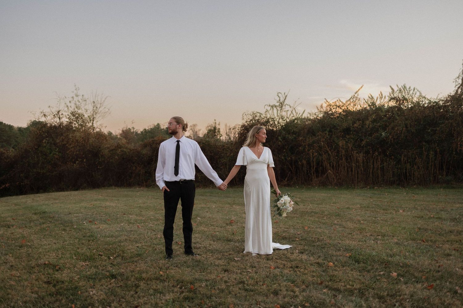 Southwest Virginia wedding photographer capturing a romantic outdoor wedding in the Blue Ridge Mountains