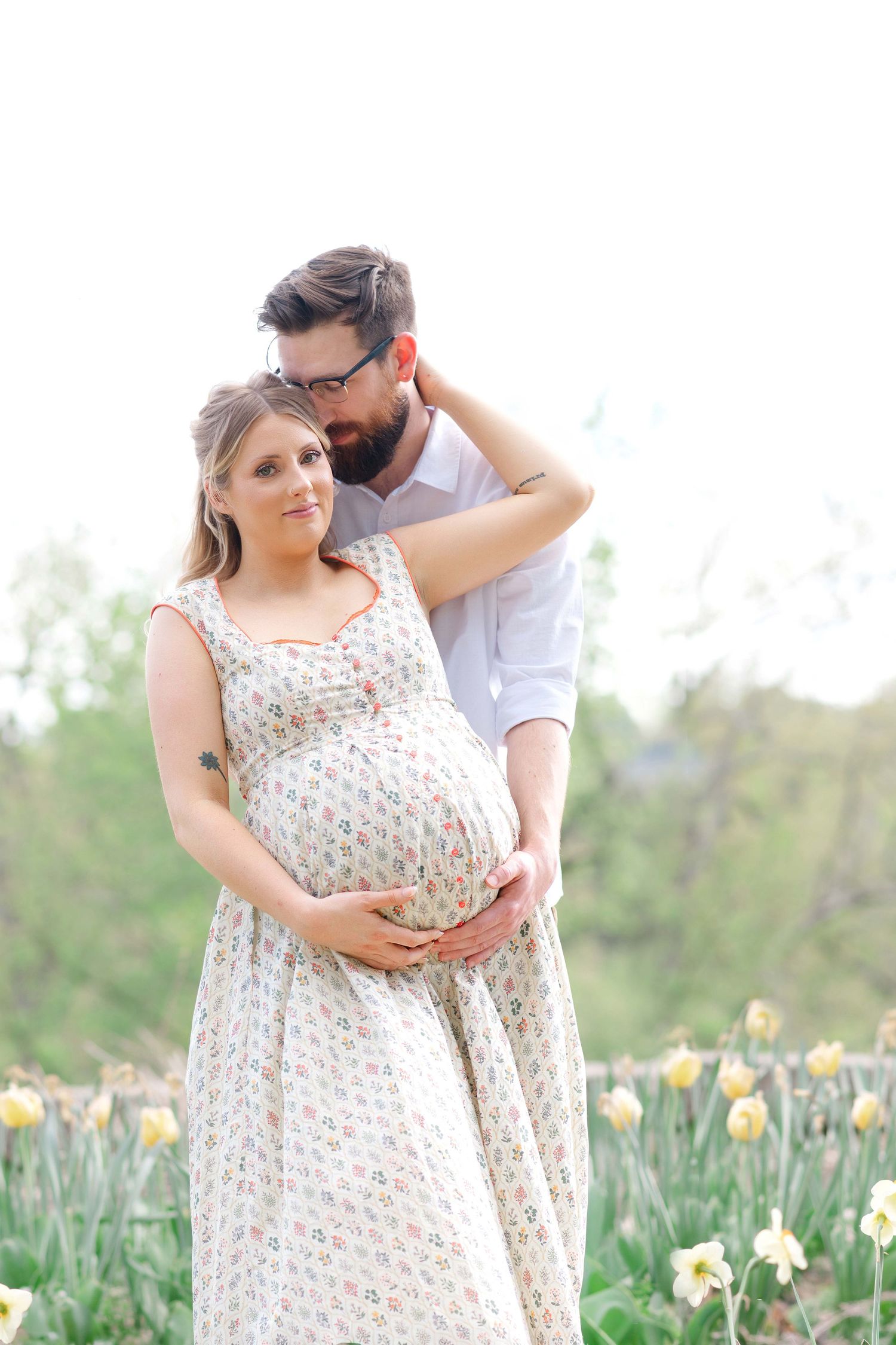 Maternity couples photo session in the Italian gardens in Maymont Park in Richmond Virginia
