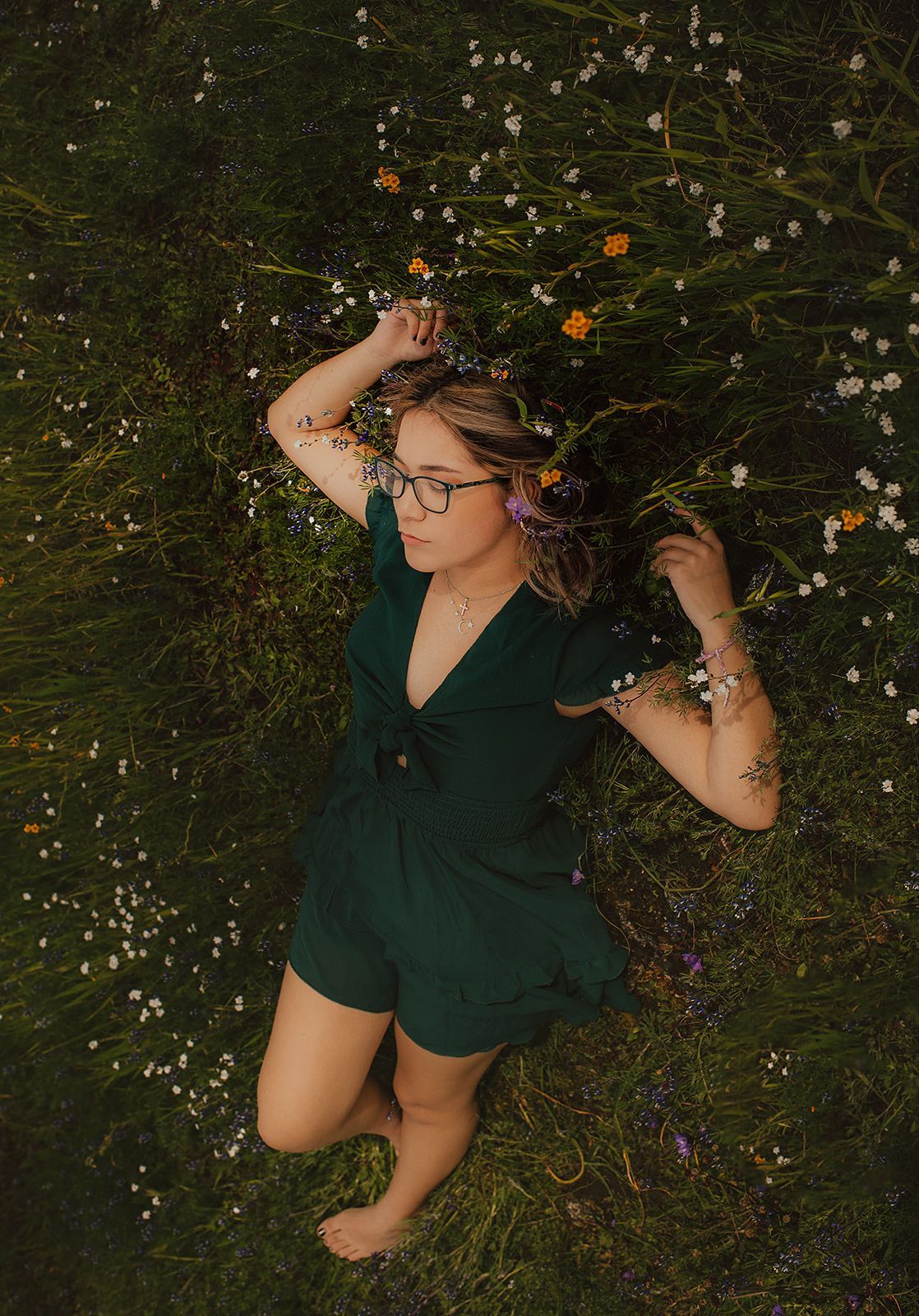 lifestyle wildflower senior session CENTRAL VALLEY, CALIFORNIA