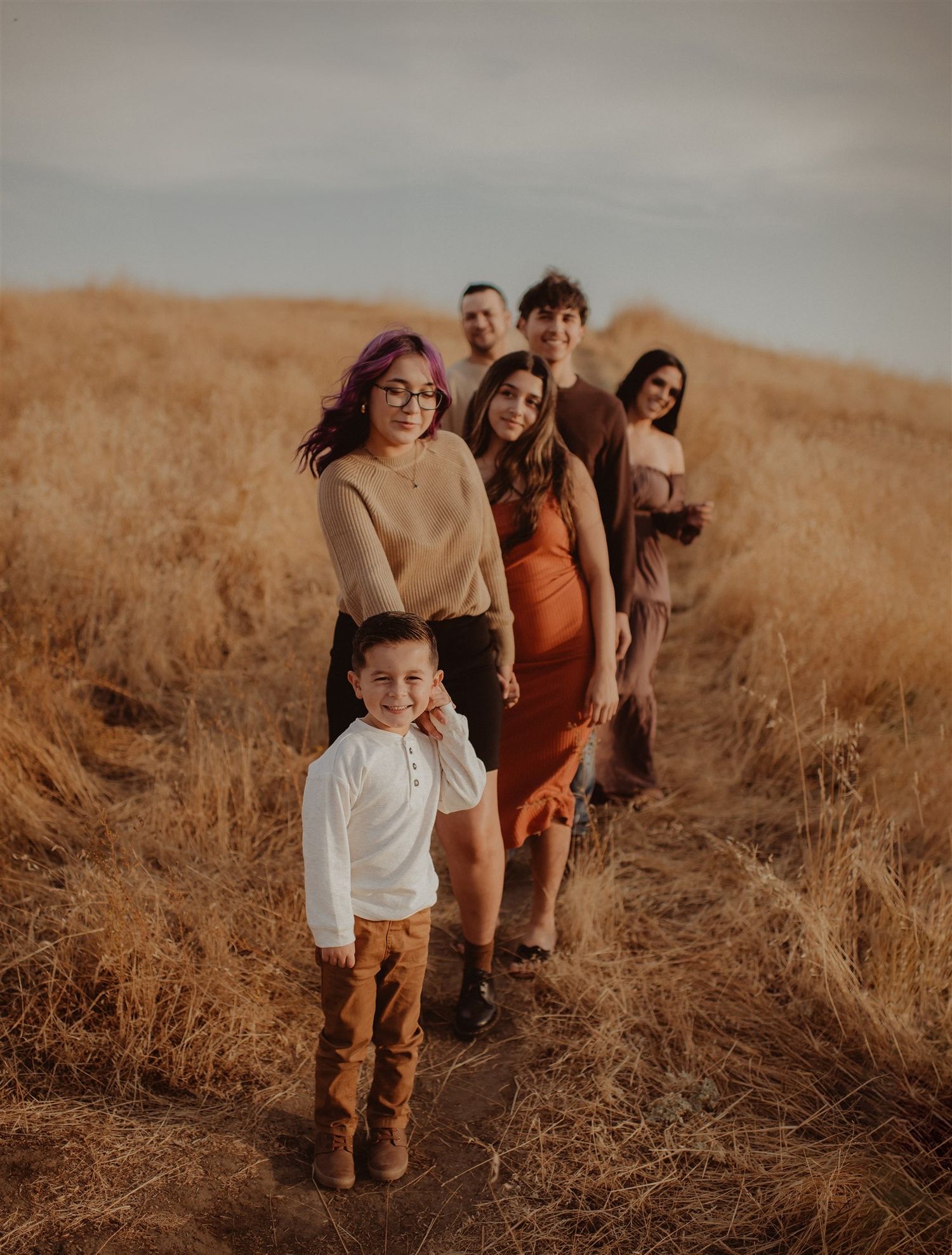 FAMILY PHOTOS AT GOLDEN HOUR IN SANGER,CALIFORNIA