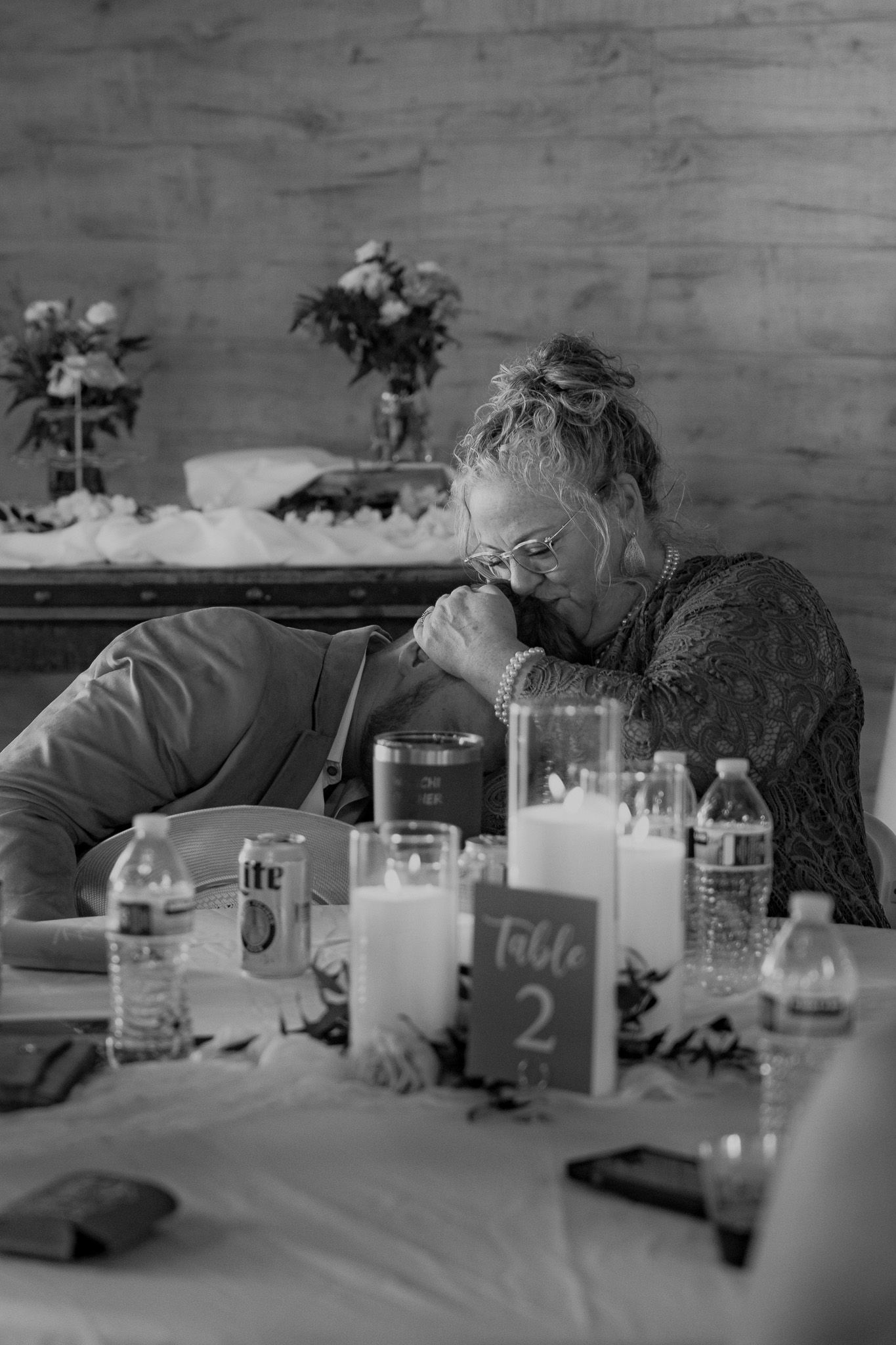 candid wedding photos