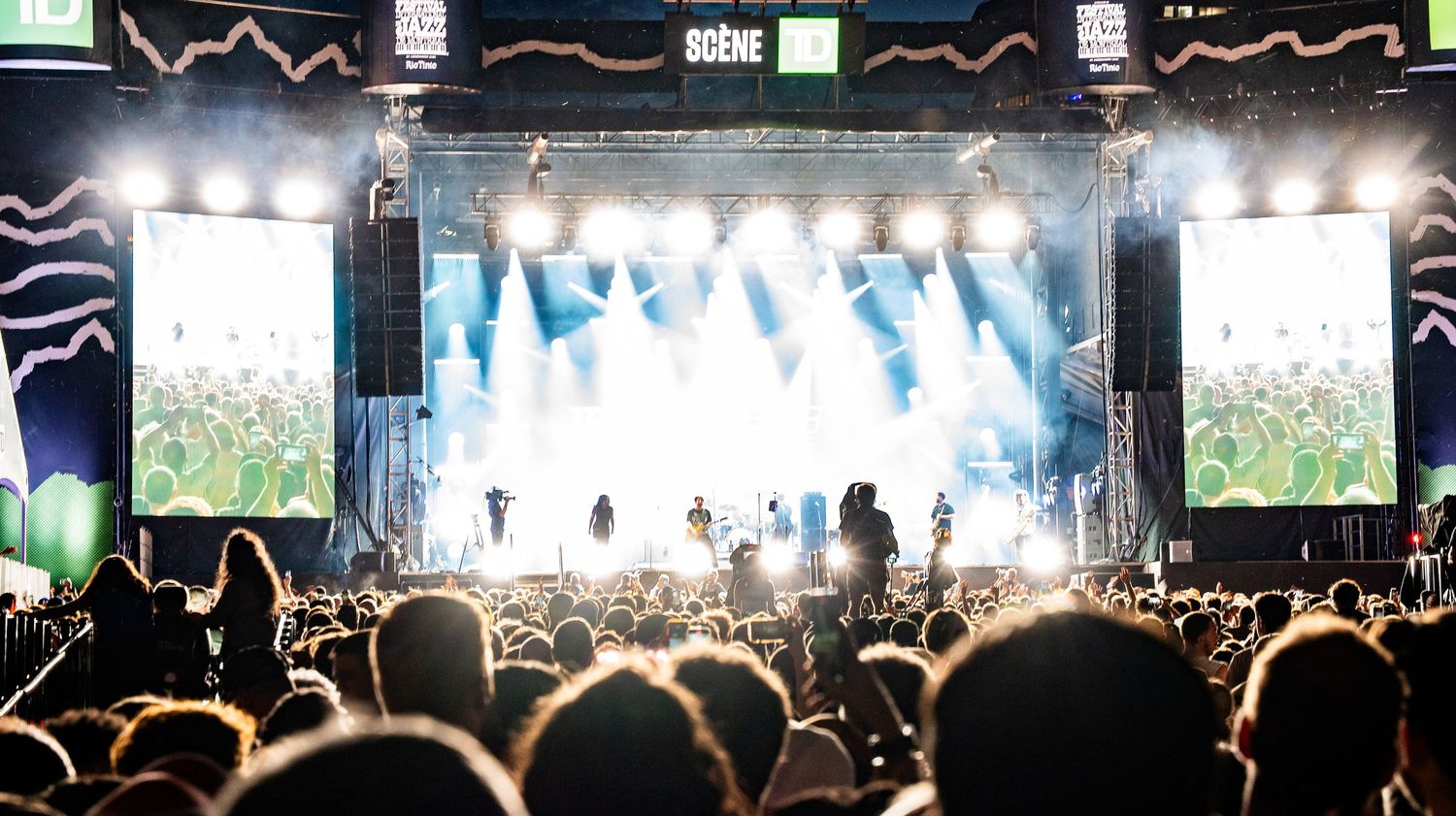 Dynamic festival scenes capturing real energy, laughter, and authentic moments in Toronto’s vibrant events.