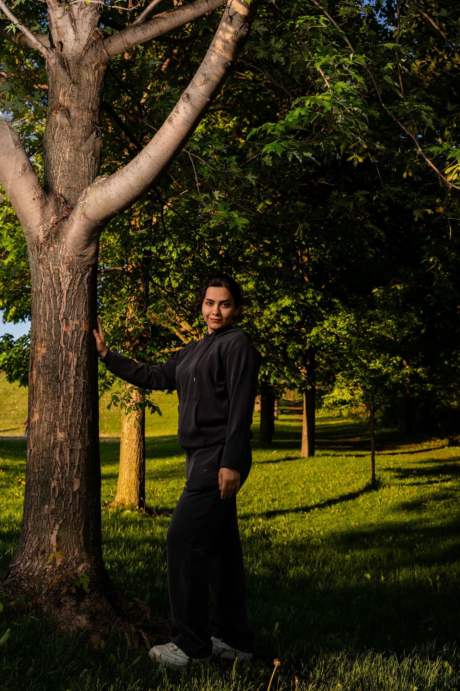 Natural outdoor portrait with soft lighting, capturing authentic emotion.

Candid close-up showing personality and relaxed vibe.

Artistic s