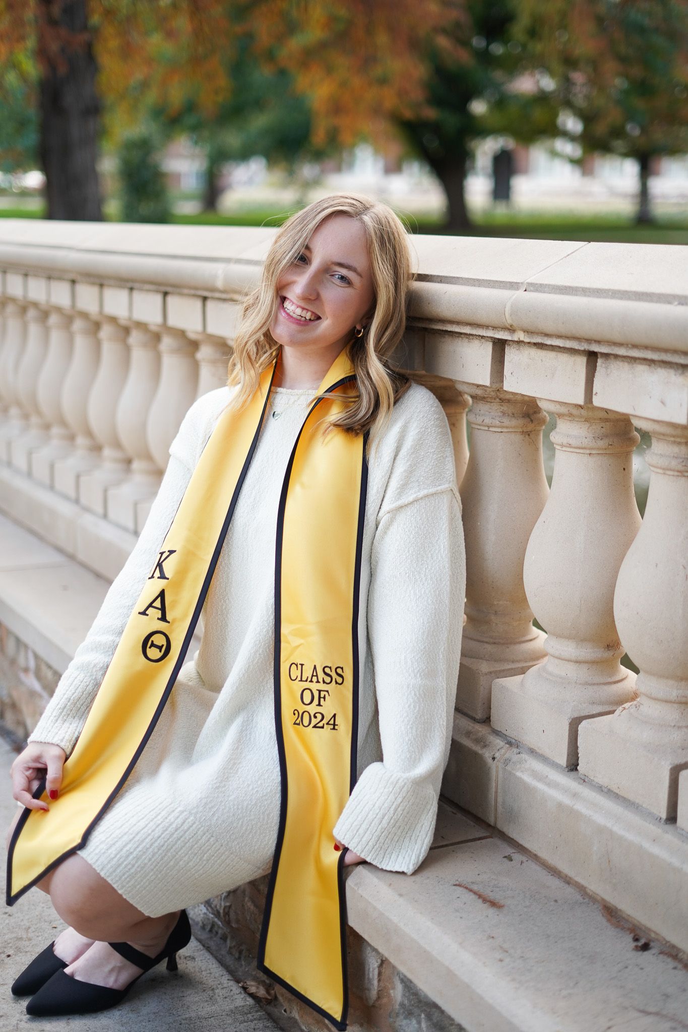 Graduation photographer for OU in Norman and OSU in Stillwater. Bold, true-to-color portraits to celebrate your achievement.