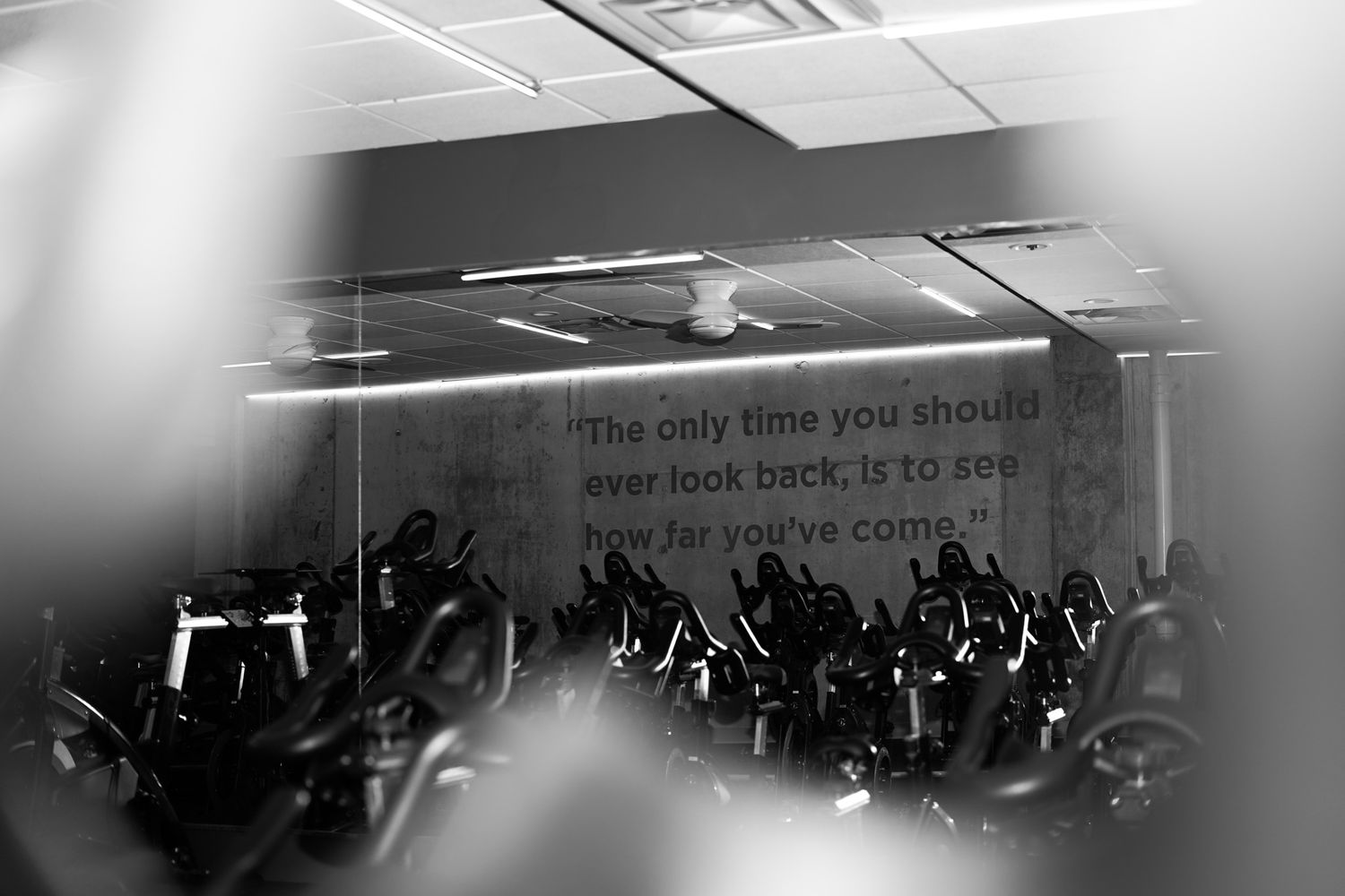 Oklahoma spin studio photographer creating vibrant, high-quality brand images for gyms, cycling classes, and boutique fitness.