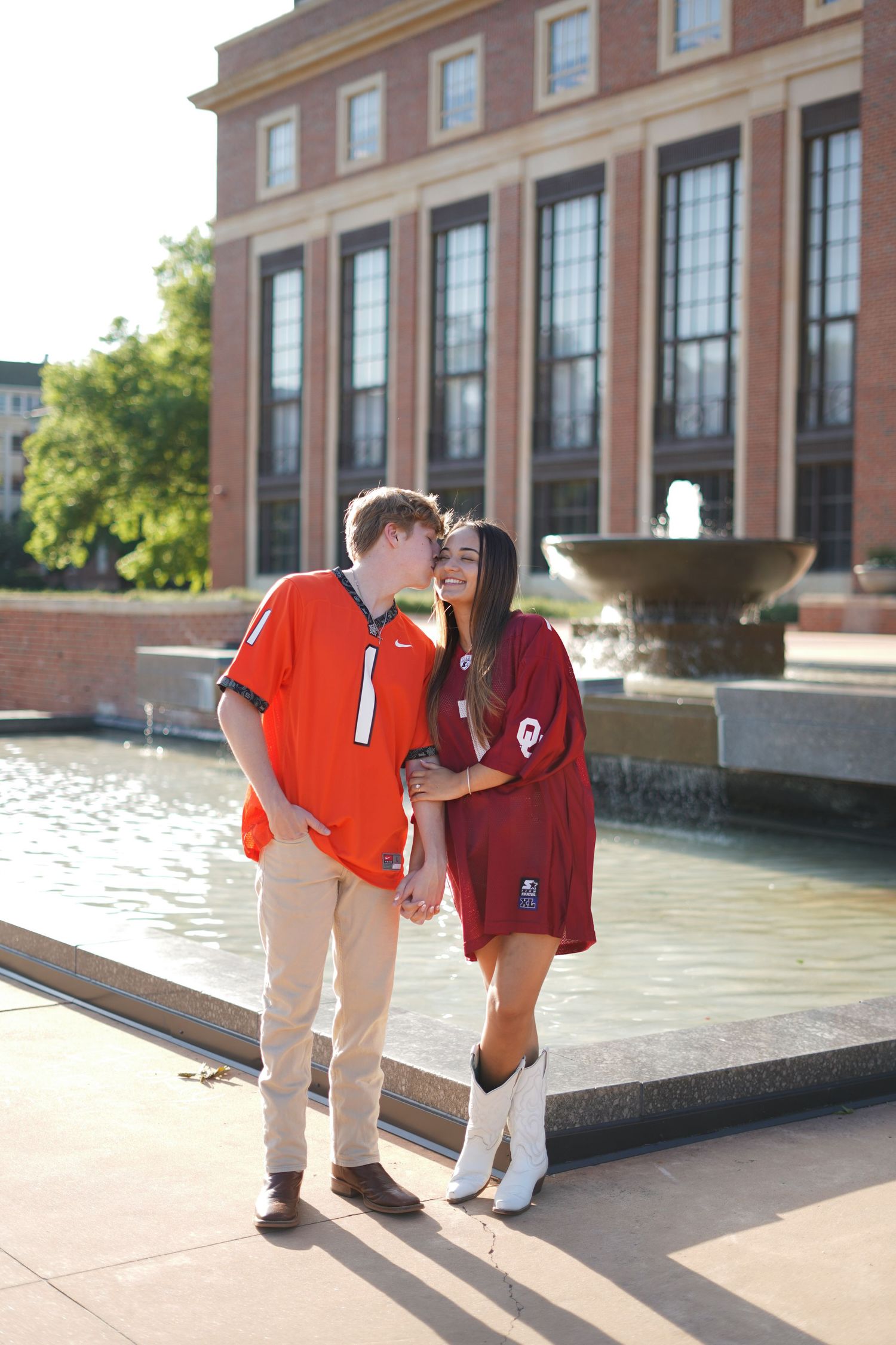 OSU, OU, college grads, from classic campus shots to bold, editorial-style images. Serving Norman, OKC, Tulsa, Stillwater, edmon low