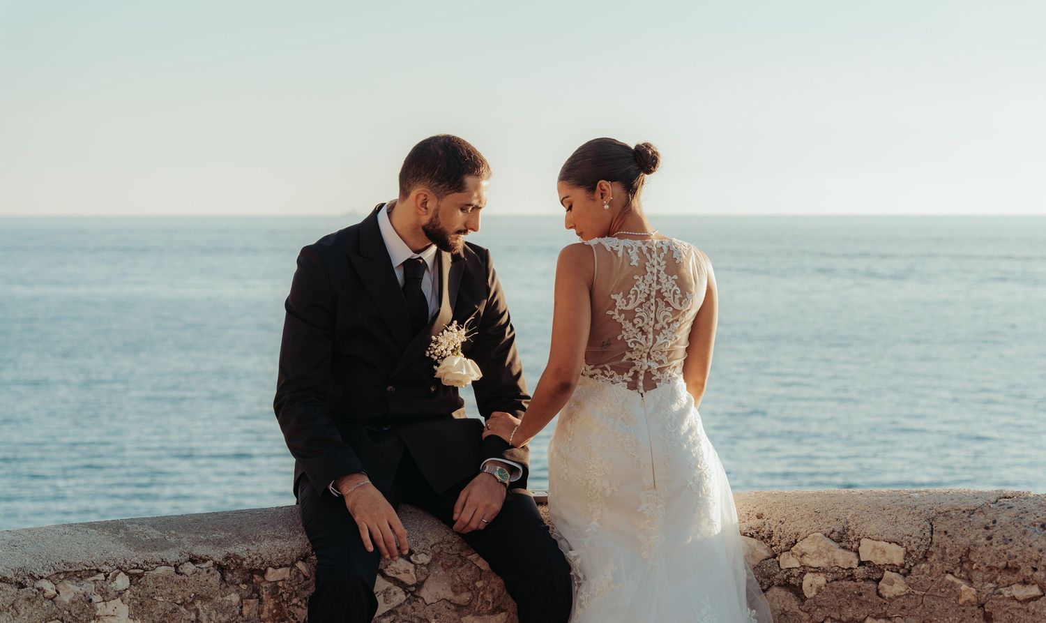 Photographe mariage Nice, images naturelles, élégantes et intemporelles pour capturer chaque émotion de votre journée sur la Côte d’Azur.