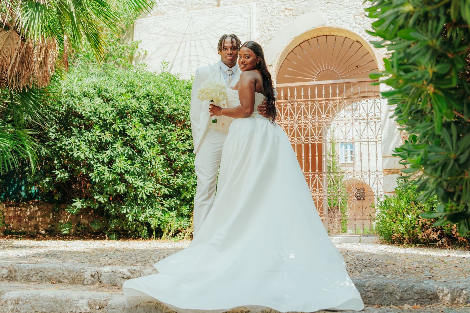 Photographe mariage Nice, images naturelles, élégantes et intemporelles pour capturer chaque émotion de votre journée sur la Côte d’Azur.