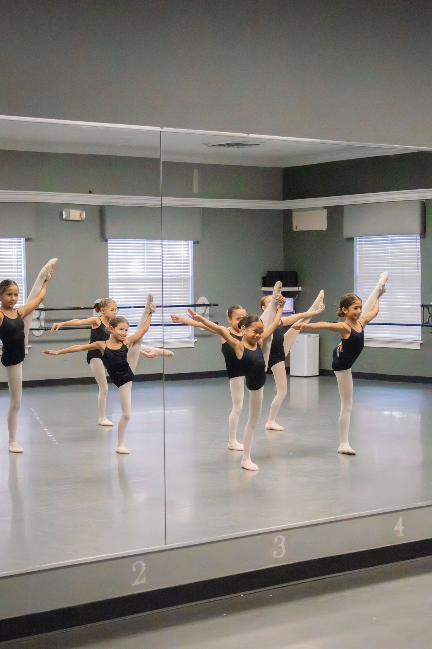 Image of dancers at Victoria's School of Dance