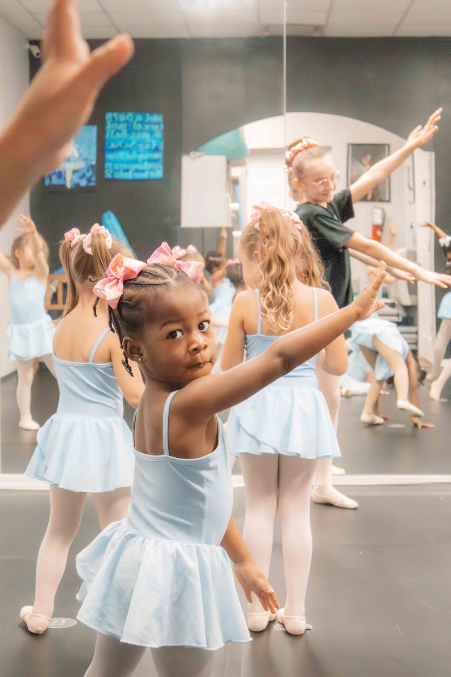 Image of dancers at Amretta's Grand Jete Dance Company dancing in their classes