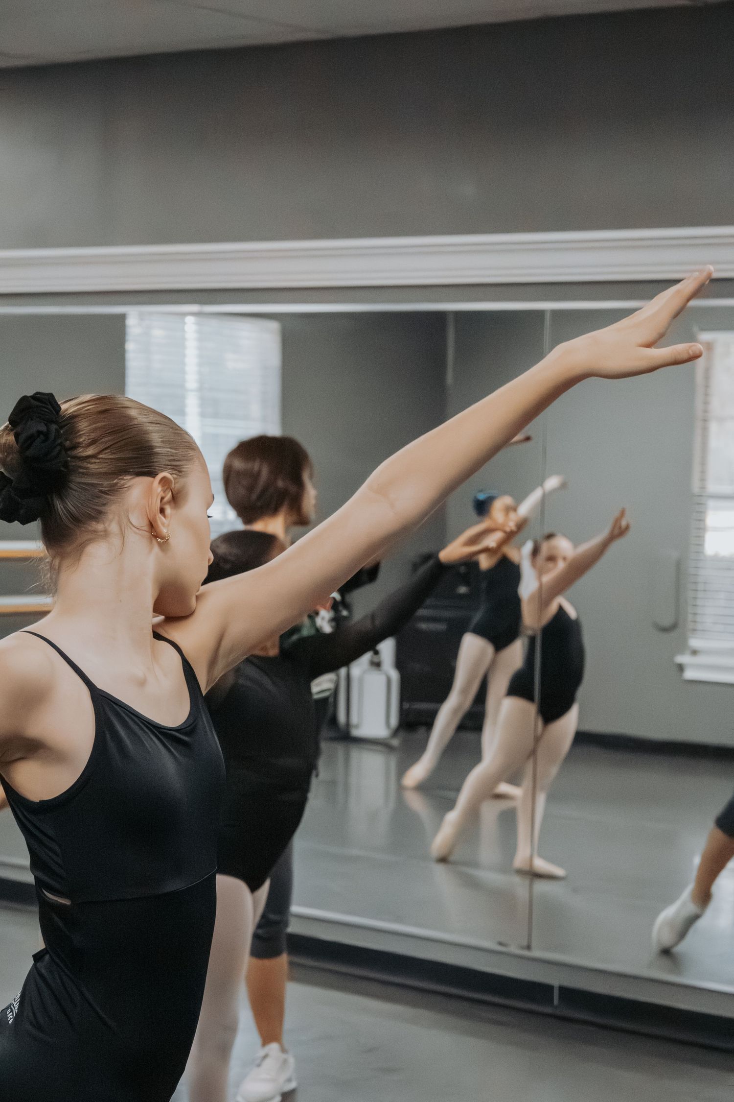 Image of dancers at Victoria's School of Dance