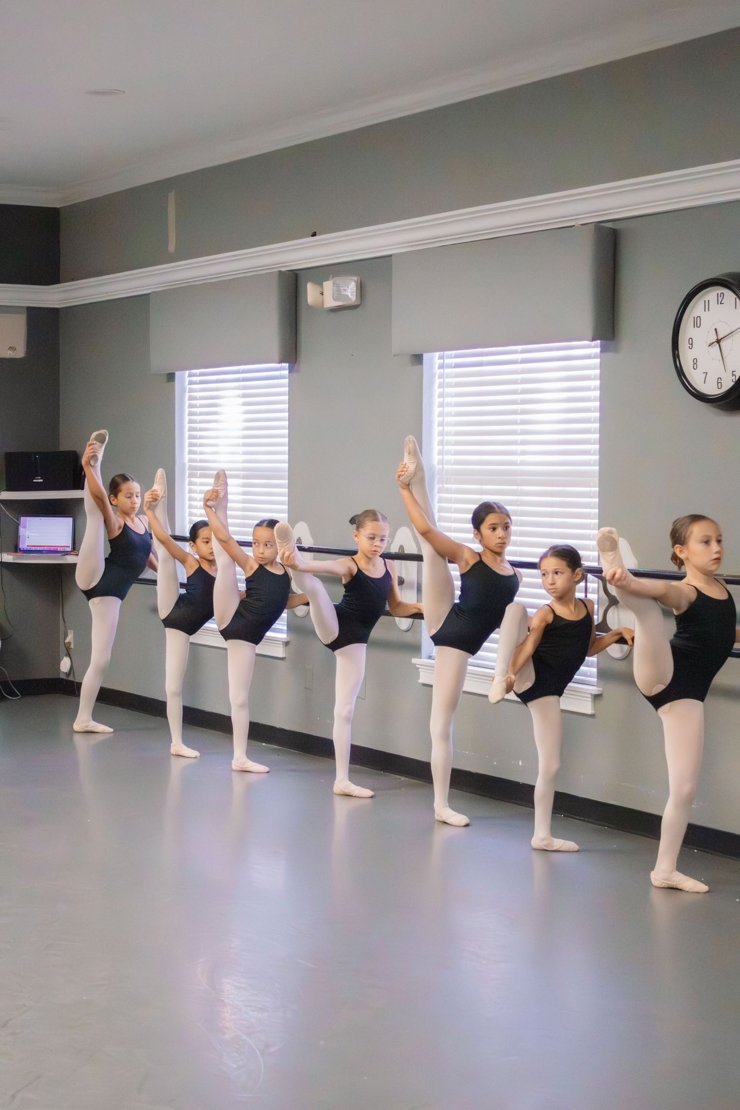 Image of dancers at Victoria's School of Dance