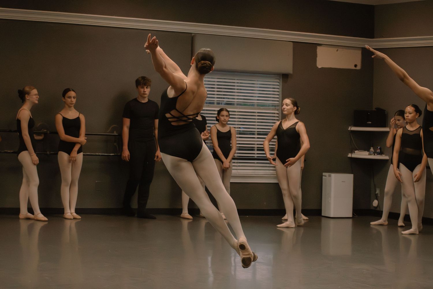 Image of dancers at Victoria's School of Dance
