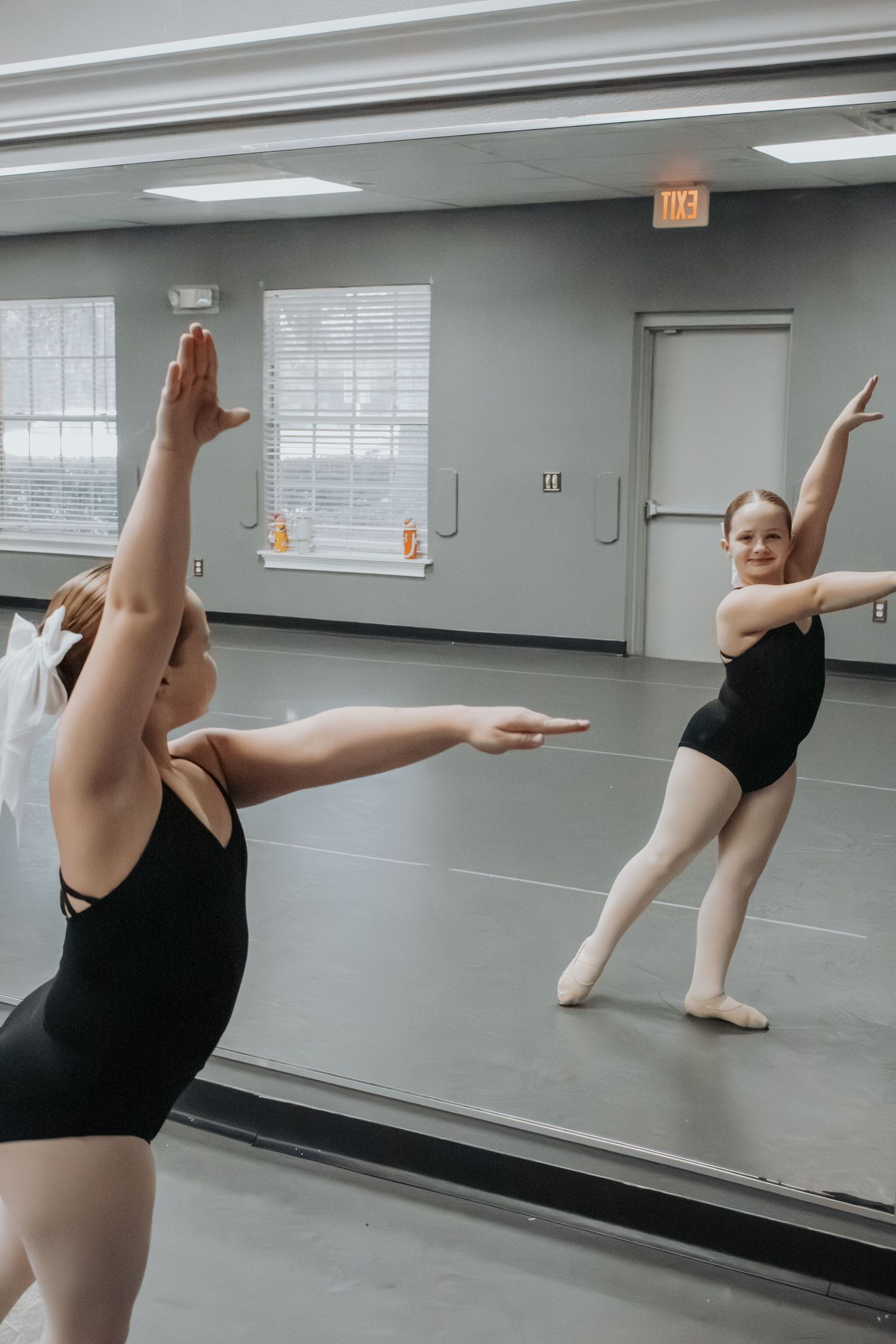 Image of dancers at Victoria's School of Dance