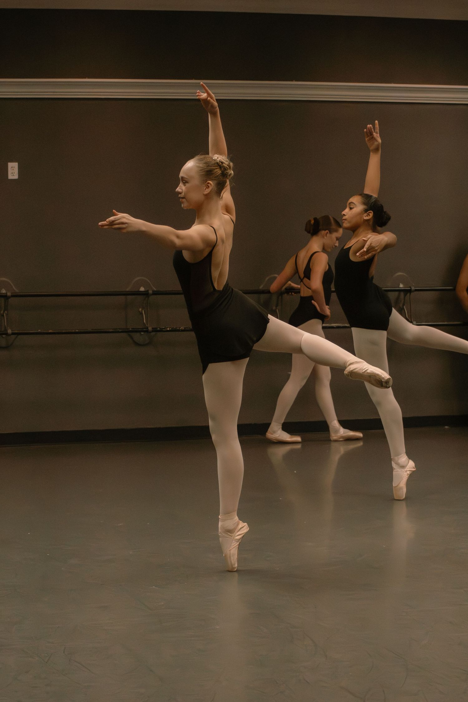 Image of dancers at Victoria's School of Dance