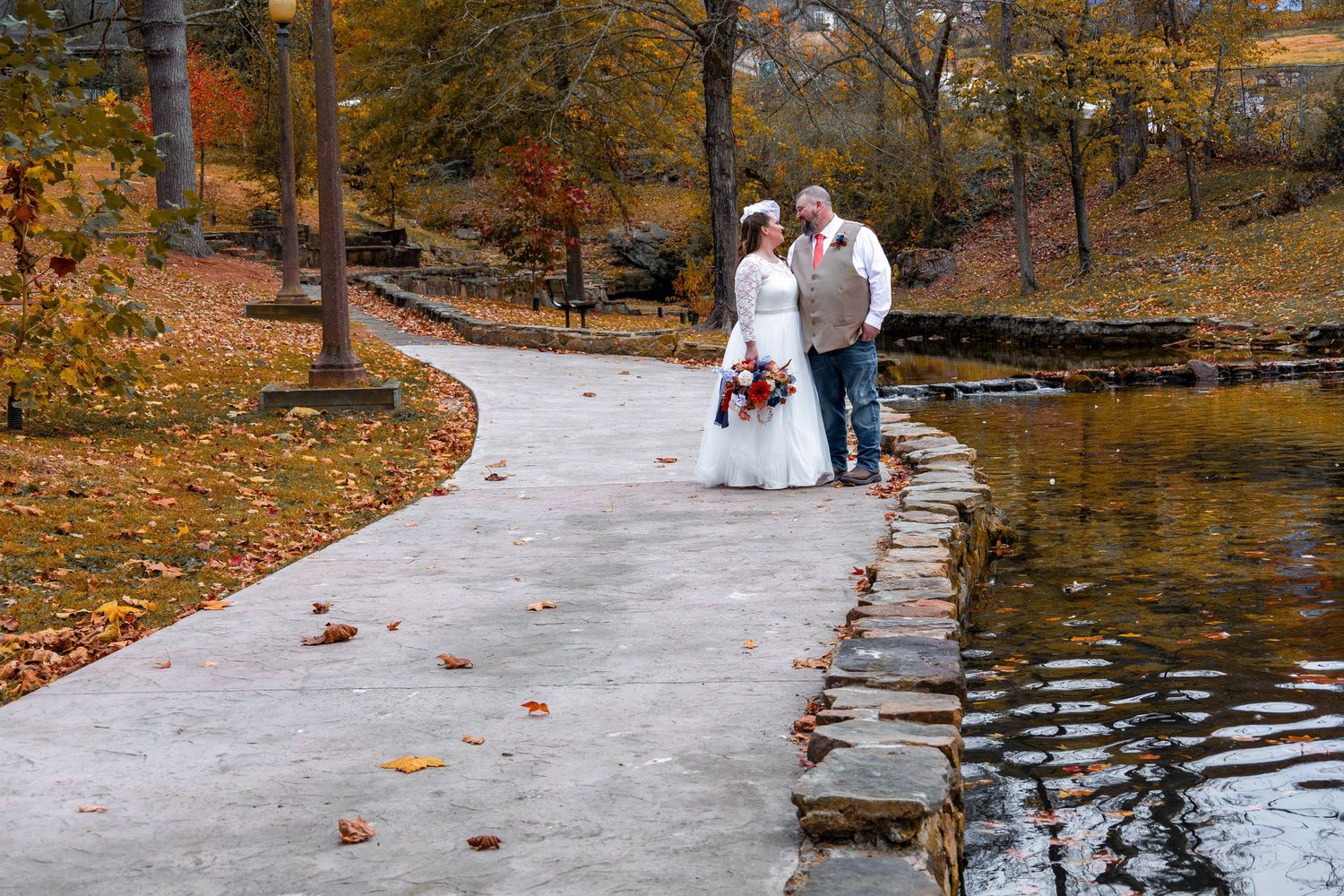 Fall wedding in Steelville MO