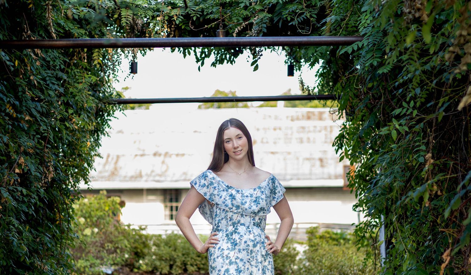 Elegant outdoor senior portraits at Finley Farms Ozark Missouri