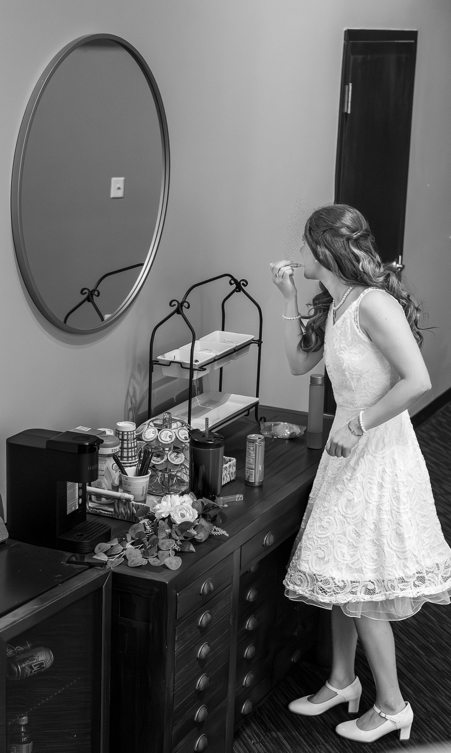 Bride getting ready before pictures in Strafford MO