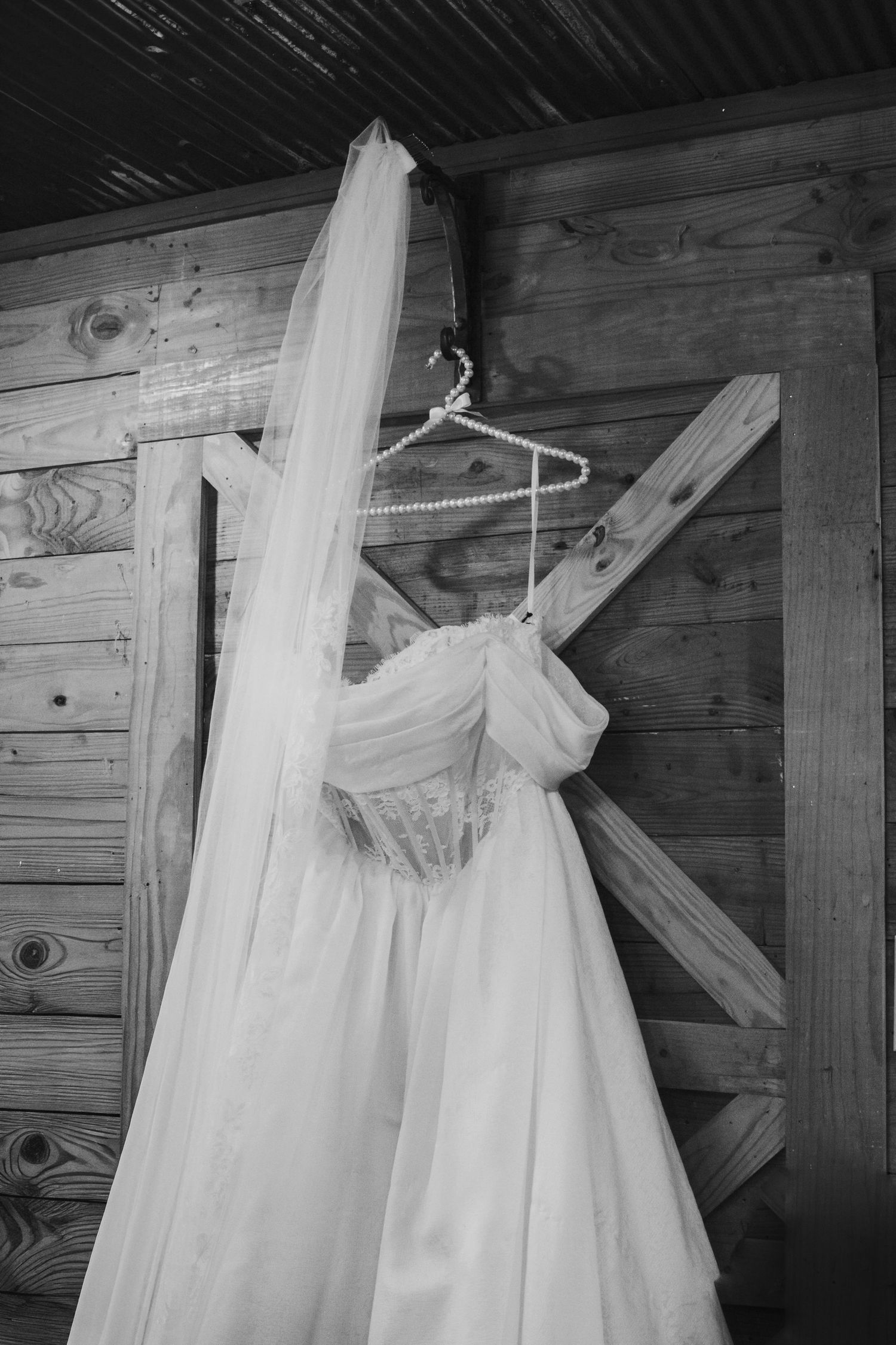 The details of a wedding day