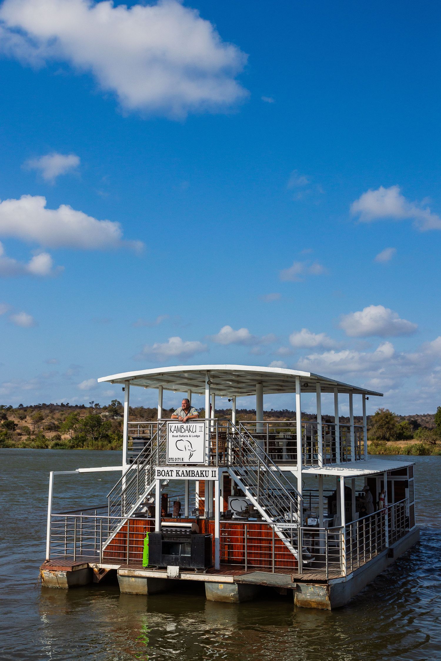 Kambaku II Boat Safaris & Lodge