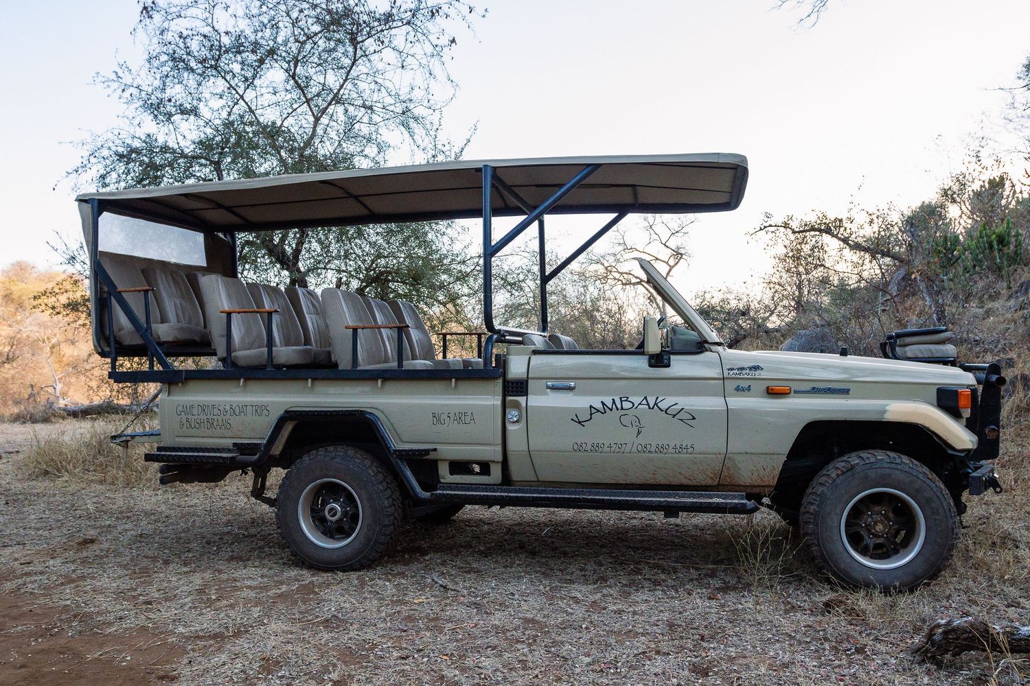 Kambaku II Boat Safaris & Lodge