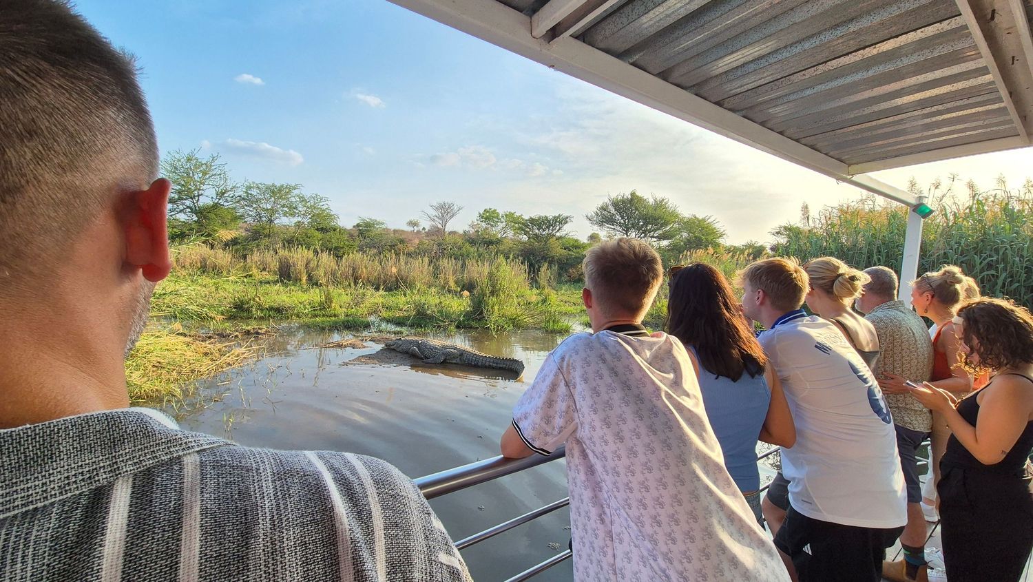 Kambaku II Boat Safaris & Lodge