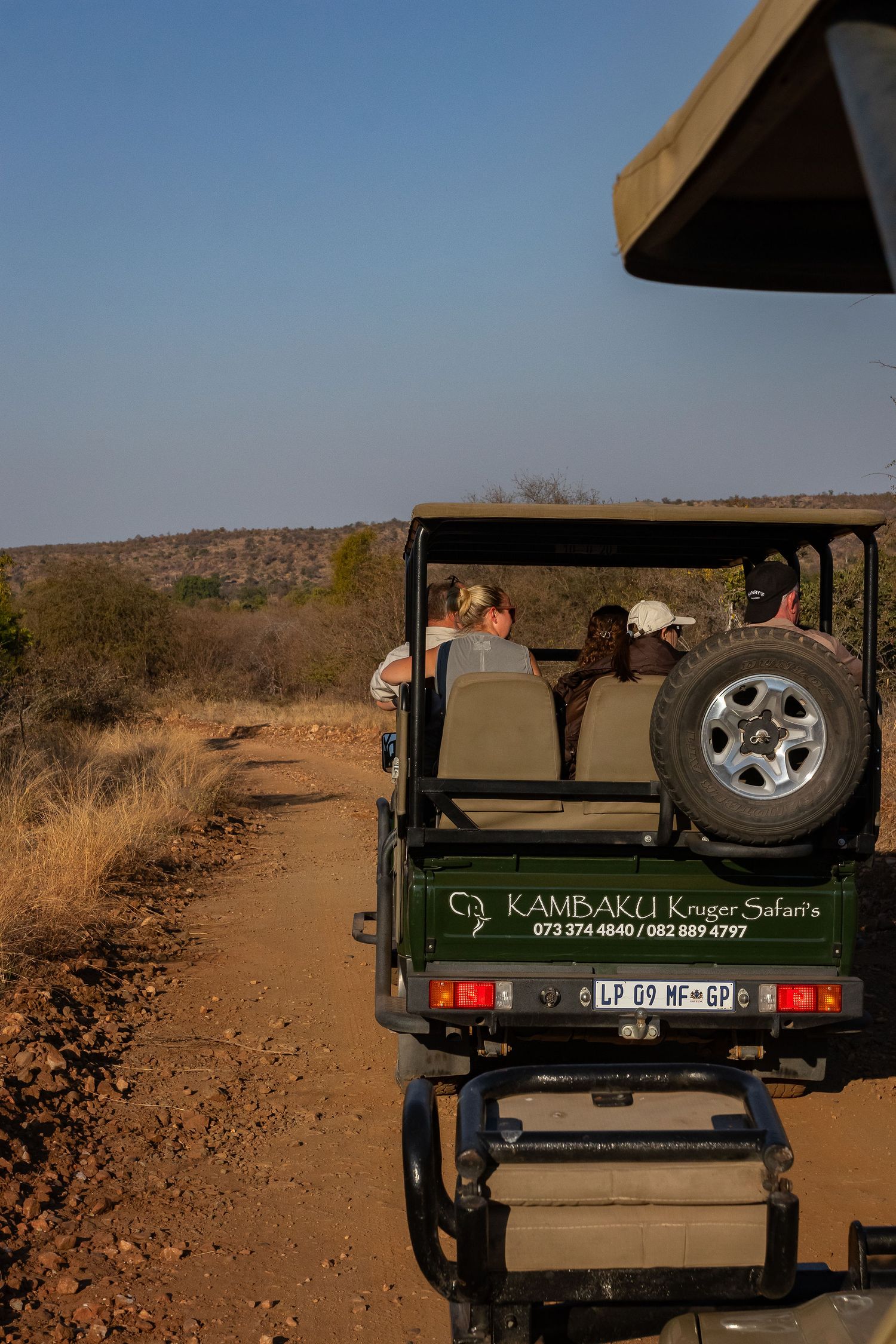 Kambaku II Boat Safaris & Lodge