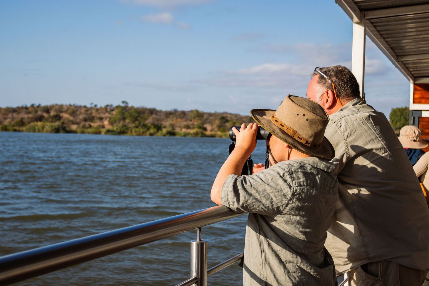 Kambaku II Boat Safaris & Lodge