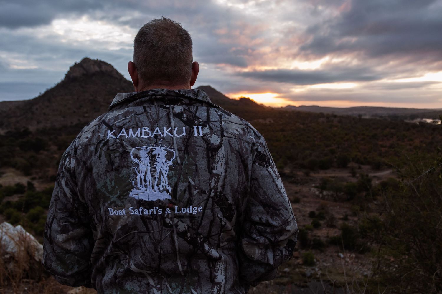 Kambaku II Boat Safaris & Lodge