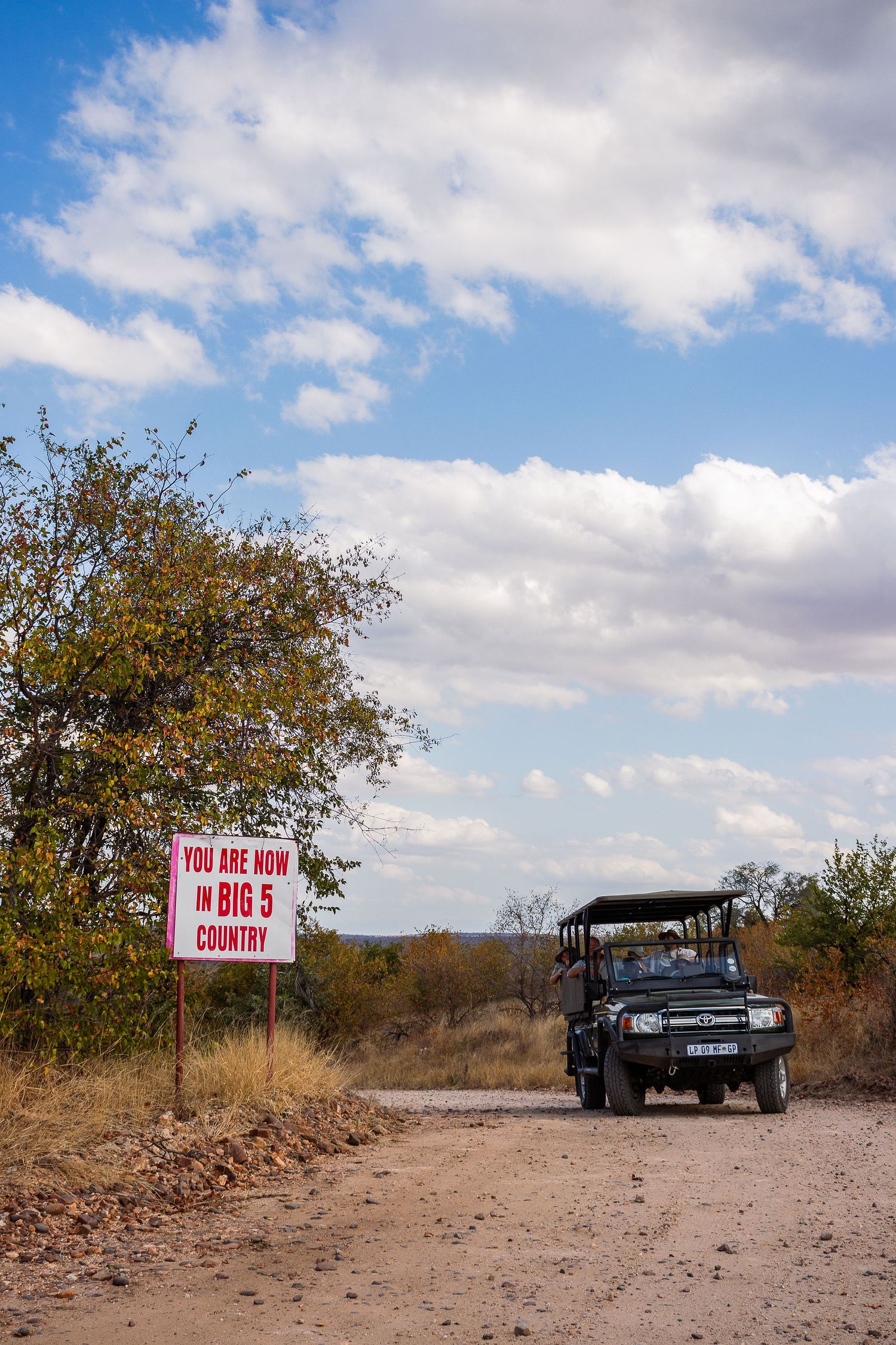 Kambaku II Boat Safaris & Lodge