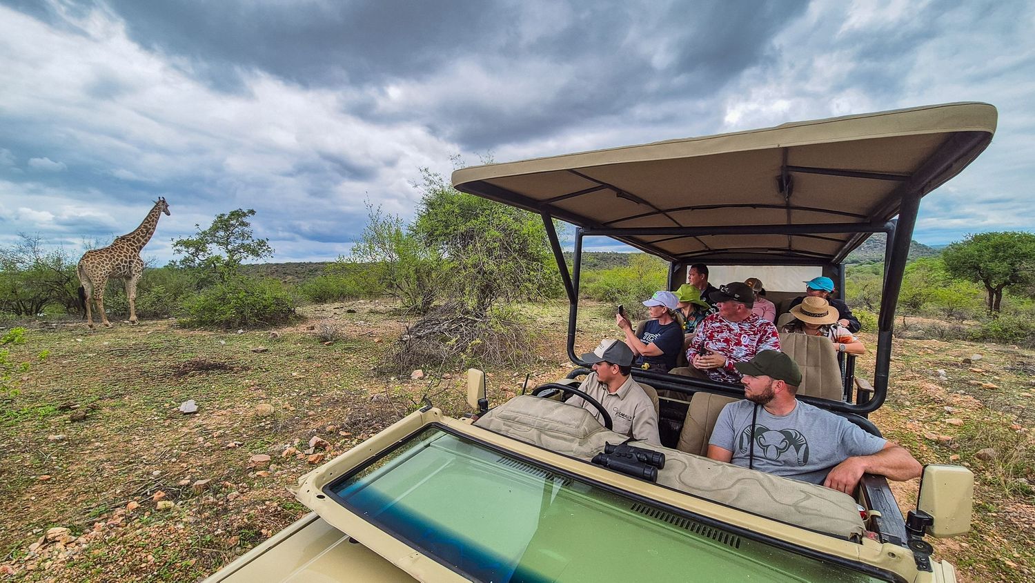 Kambaku II Boat Safaris & Lodge