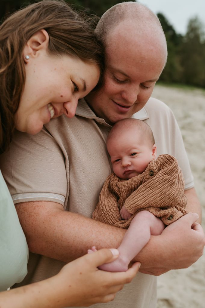 Melissa Stuer Photography Moederschapsfotograaf Moerbeke Oost-Vlaanderen
newborn fresh 48 baby mama papa en zoon
