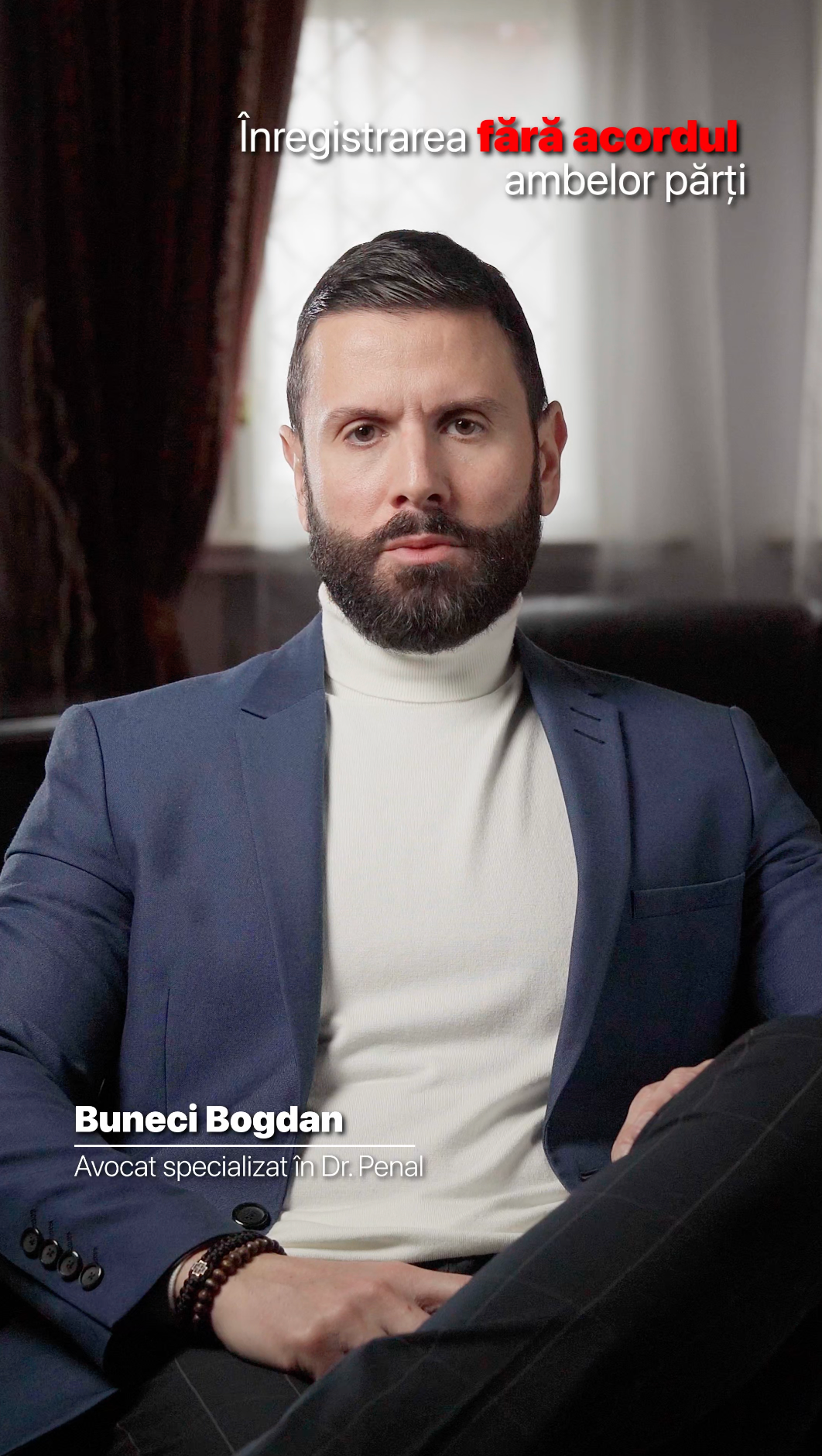 Avocat specializat în drept penal prezentat într-un material video educațional despre legislația din România. Portret profesional realizat p