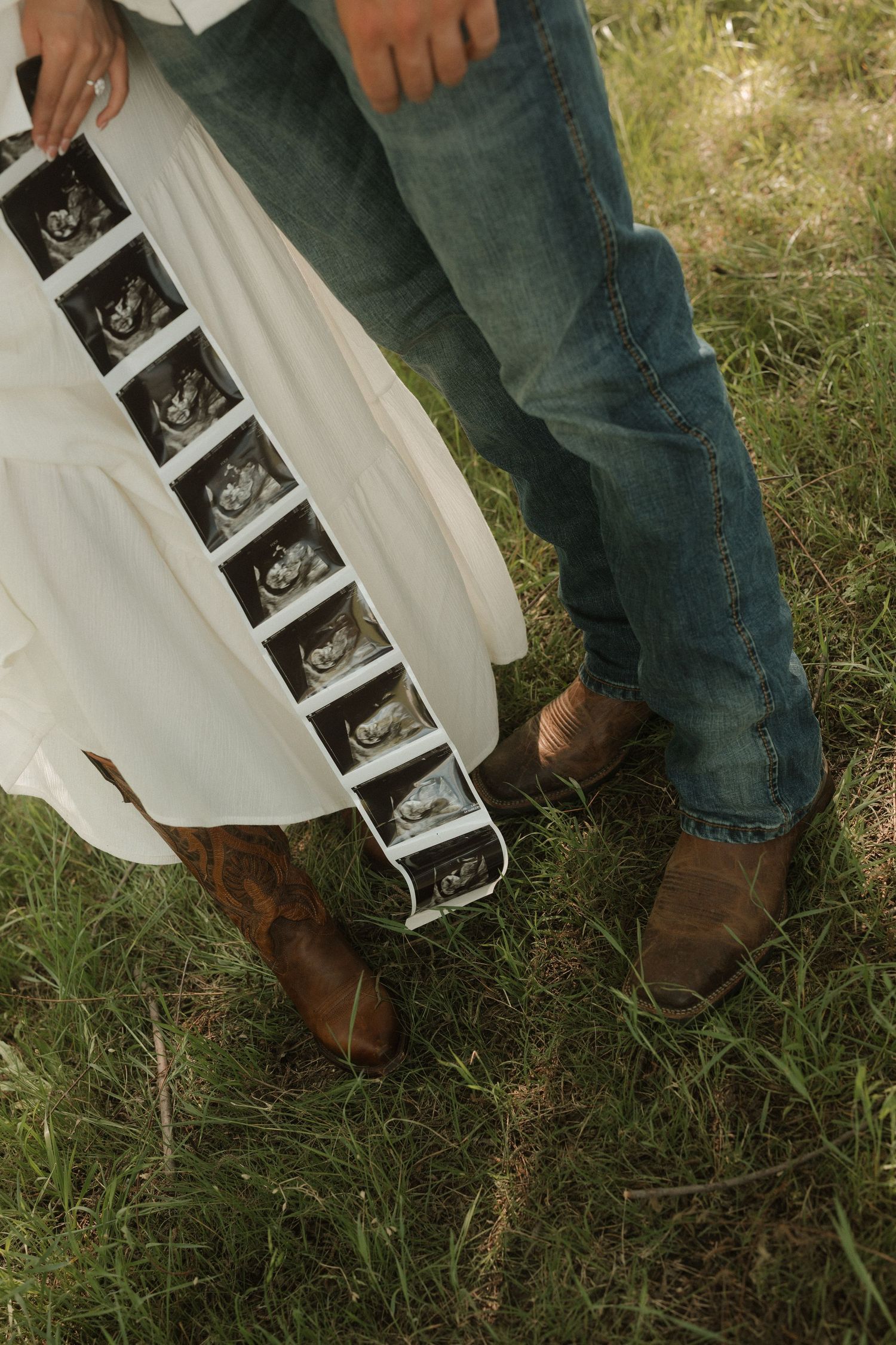 Dallas and Bay Area California wedding photographer capturing maternity photos on digital and film