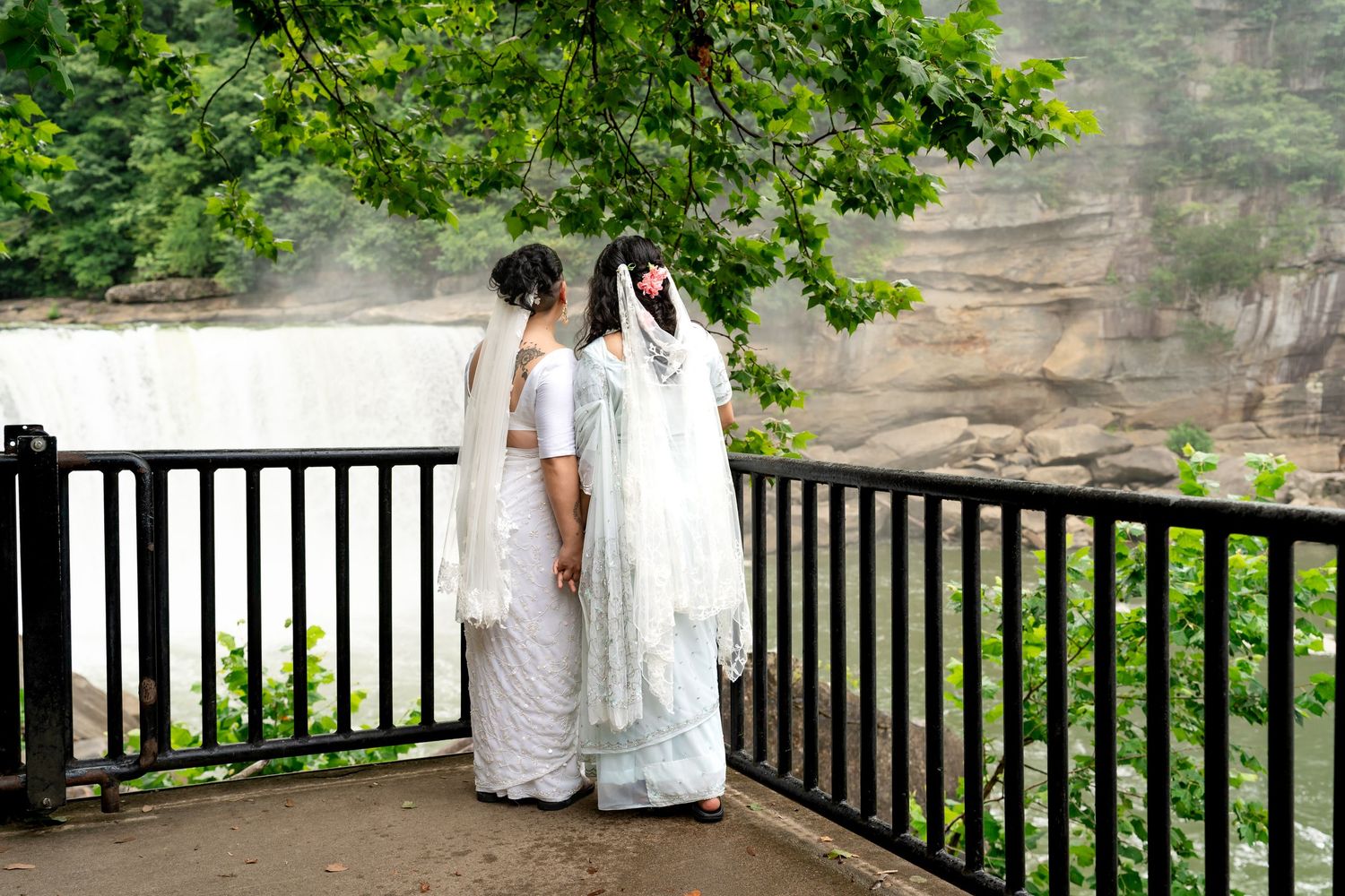 Wedding, couples, and lifestyle photography by Siler Productions, a Kentucky wedding photographer.