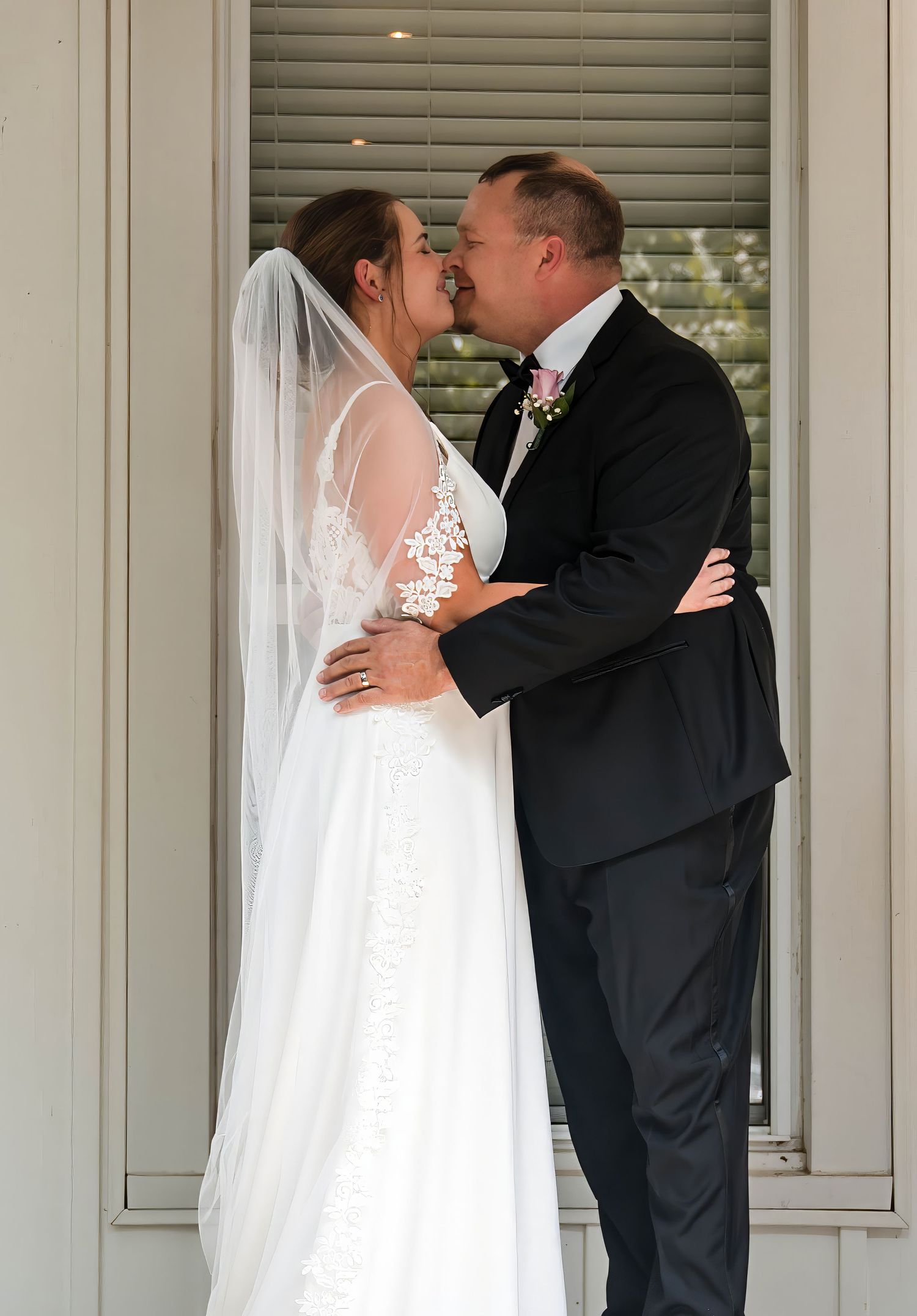 Wedding, couples, and lifestyle photography by Siler Productions, a Kentucky wedding photographer.
