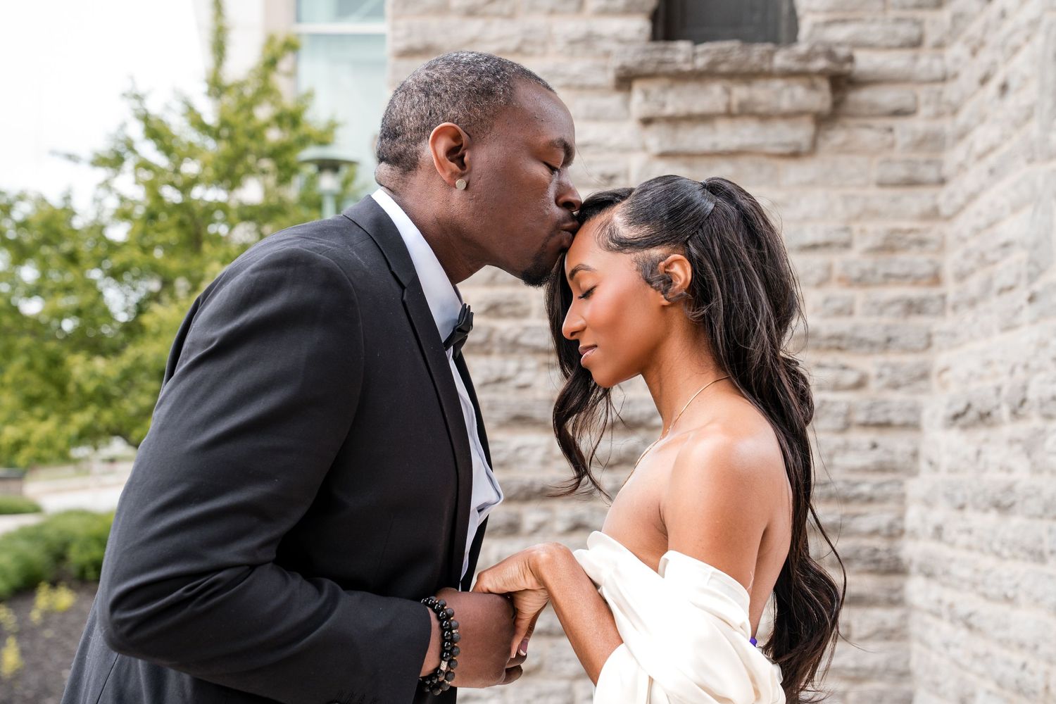 Wedding, couples, and lifestyle photography by Siler Productions, a Kentucky wedding photographer.
