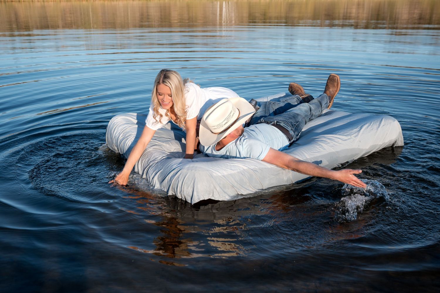 Wedding, couples, and lifestyle photography by Siler Productions, a Kentucky wedding photographer.