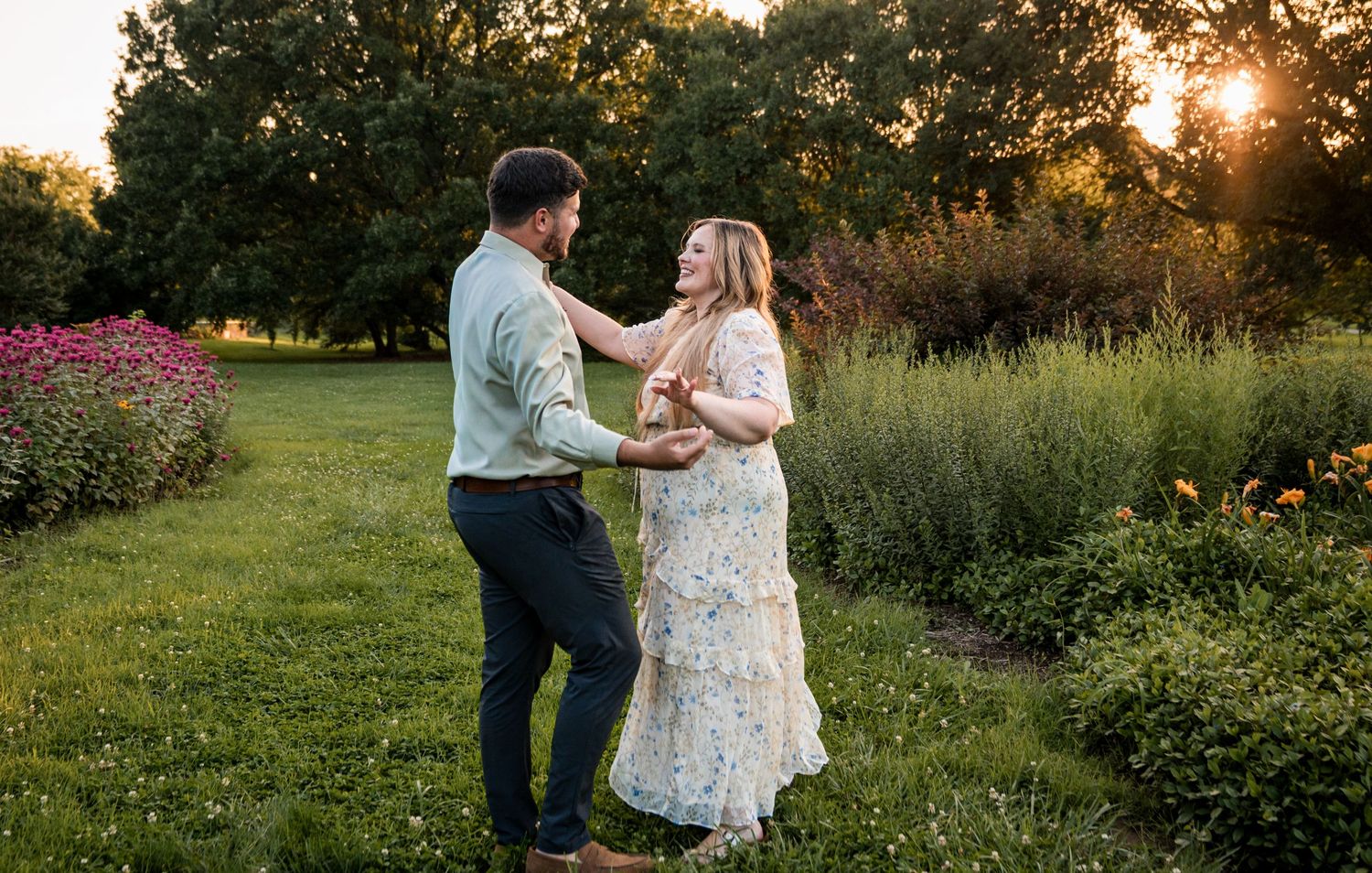 Wedding, couples, and lifestyle photography by Siler Productions, a Kentucky wedding photographer.
