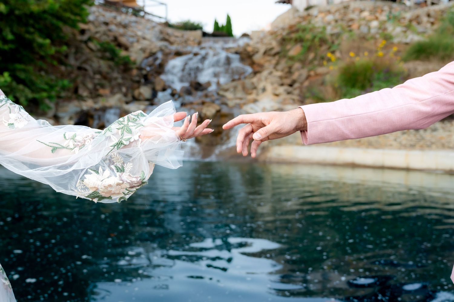 Wedding, couples, and lifestyle photography by Siler Productions, a Kentucky wedding photographer.