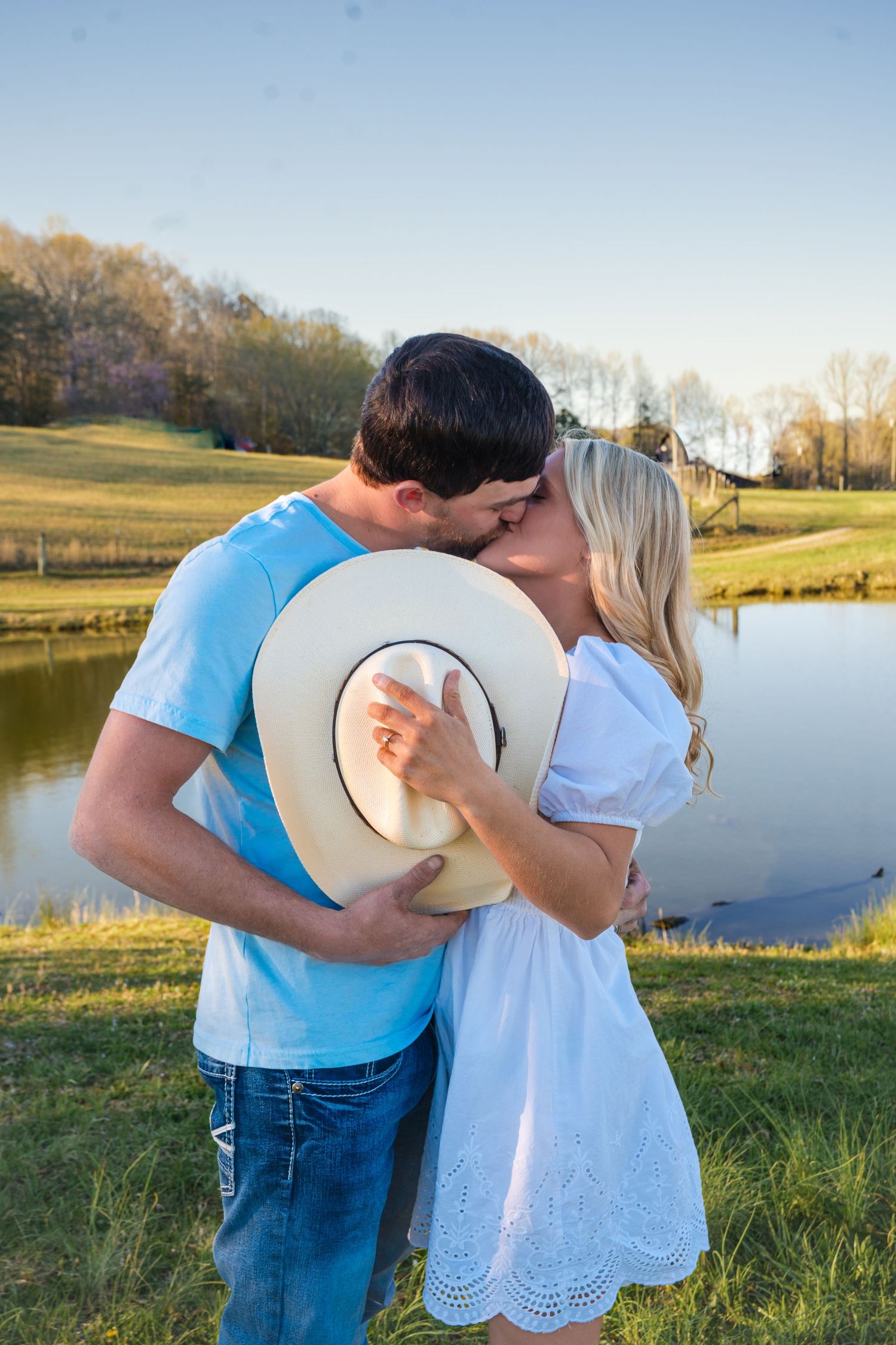 Wedding, couples, and lifestyle photography by Siler Productions, a Kentucky wedding photographer.