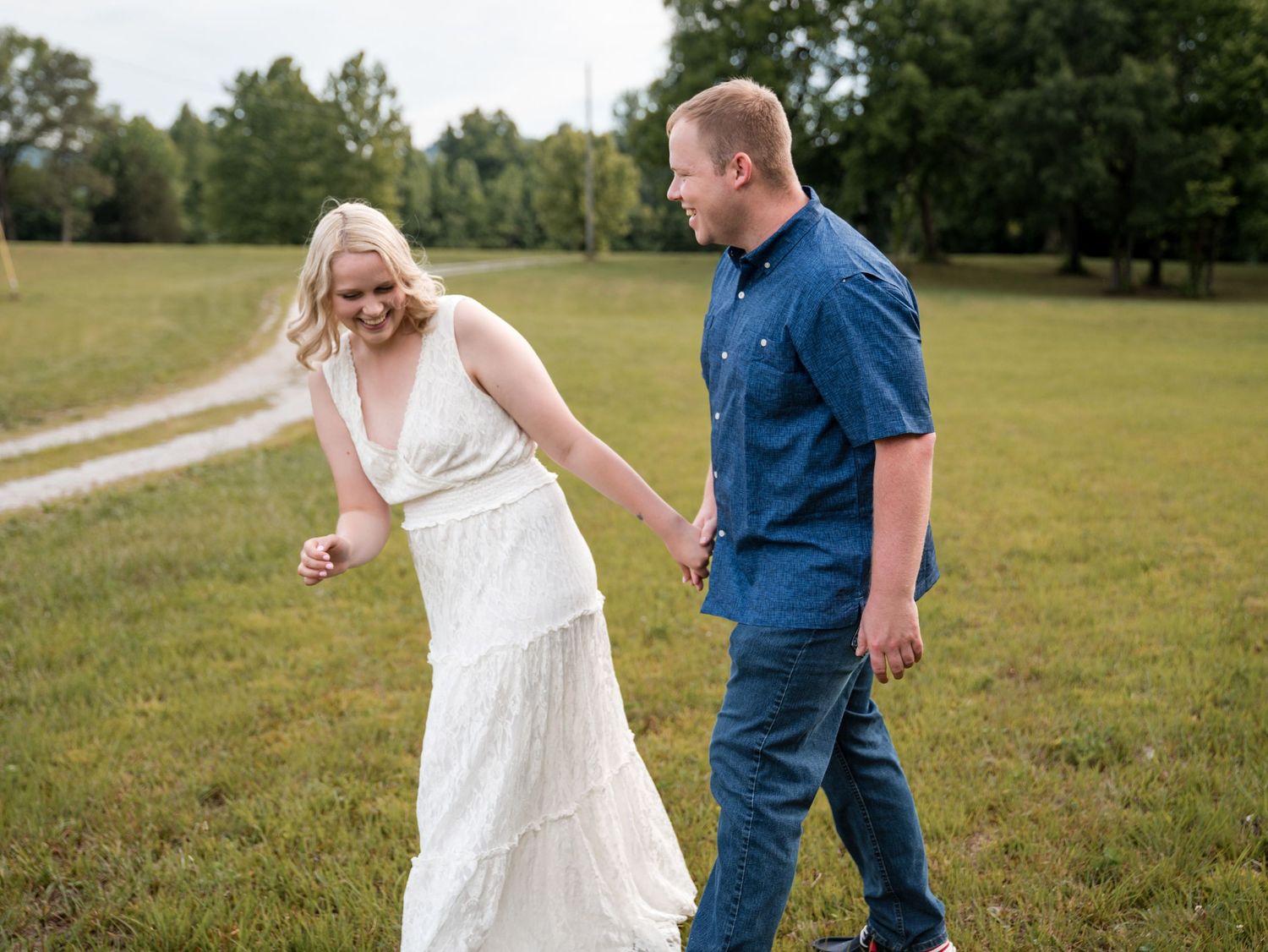 Wedding, couples, and lifestyle photography by Siler Productions, a Kentucky wedding photographer.