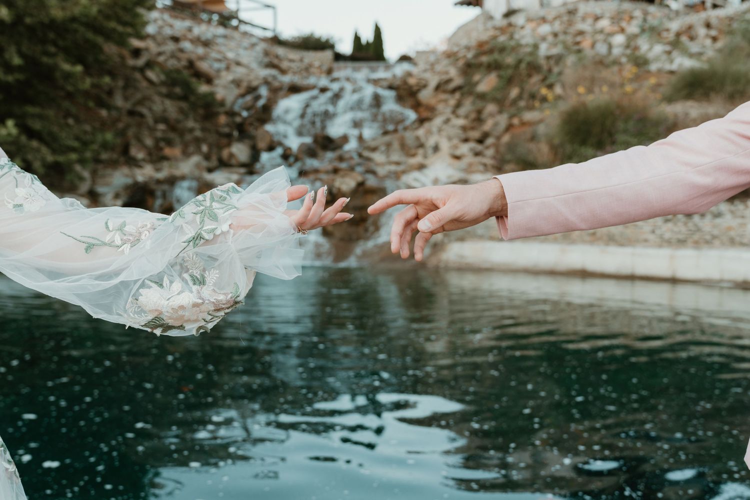 Wedding, couples, and lifestyle photography by Siler Productions, a Kentucky wedding photographer.