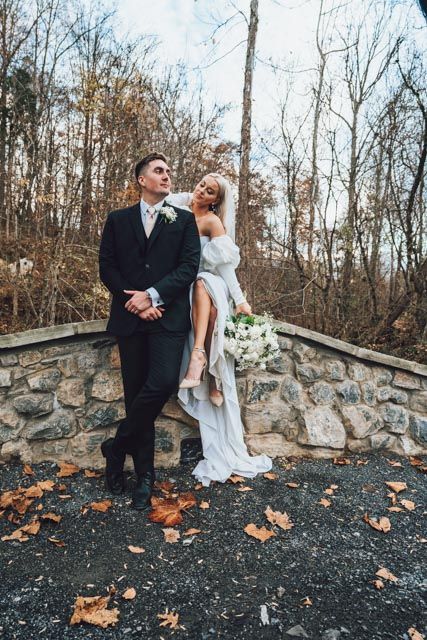 Wedding, couples, and lifestyle photography by Siler Productions, a Kentucky wedding photographer.
